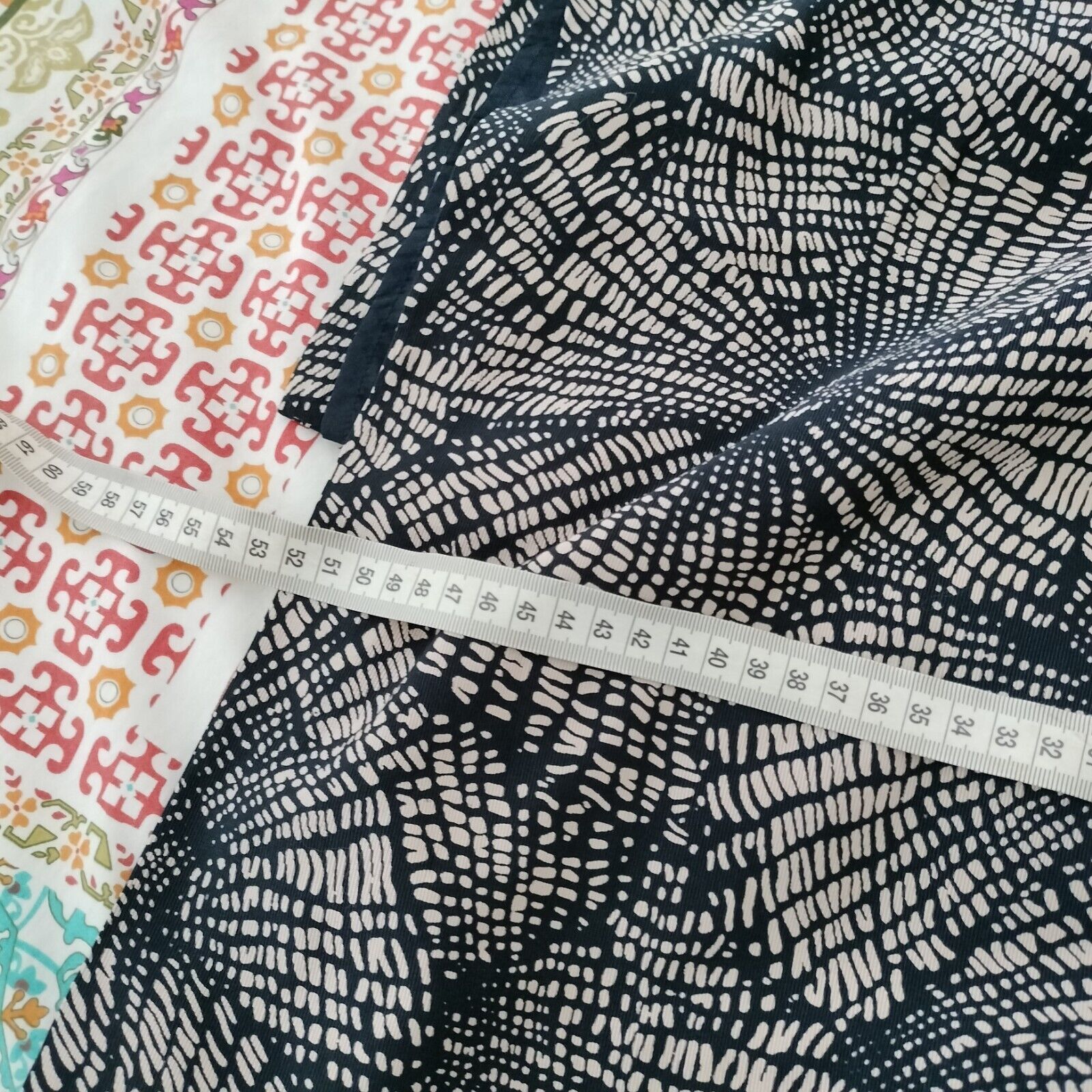 Designer Jacqui E Skirt High Waist Pencil Batik Abstract Corporate Size 27" / US 4 / IT 40 - 9 Thumbnail