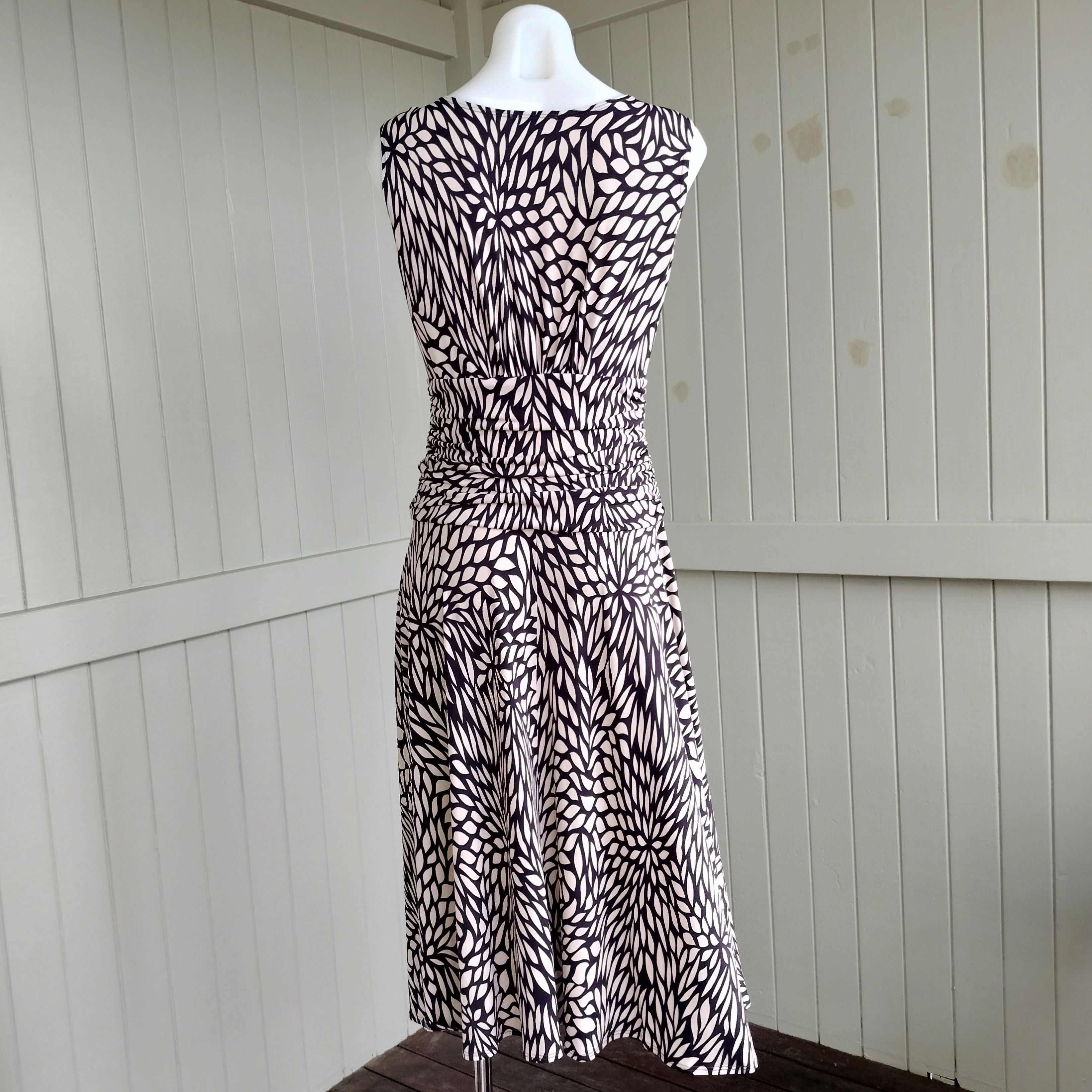 Man Made In Australia Vintage Y2K Purple Floral A Line Midi Dress Size S / US 4 / IT 40 - 2 Thumbnail