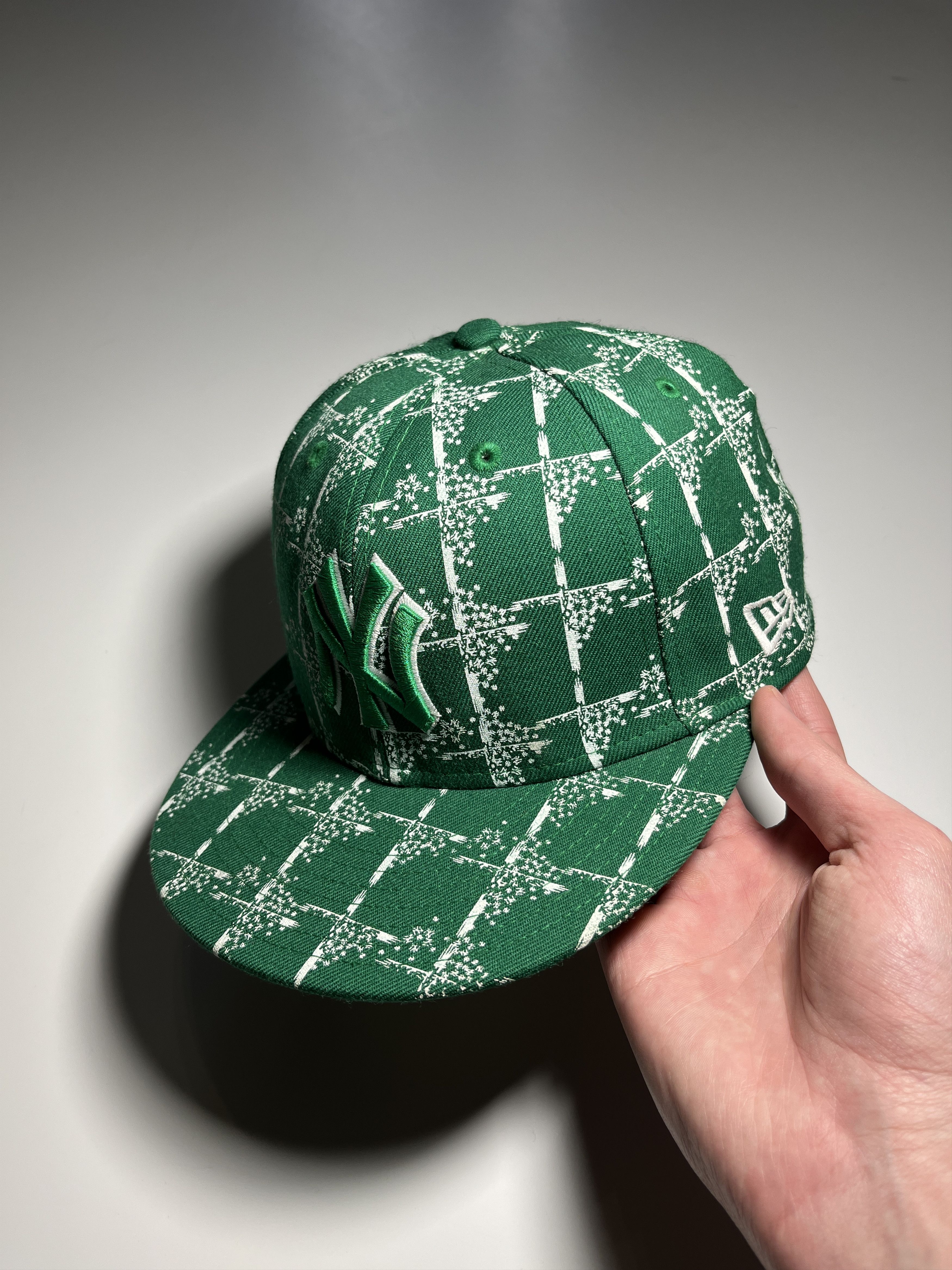 Stüssy 59FIFTY ダークグリーンキャップ 7 1/4 New Era × Stussy Stussy Authentic New Era Cap 7 1/4 | Grailed