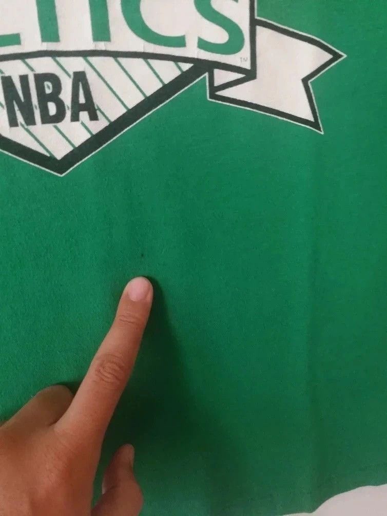 NBA × Vintage Vintage 90s Boston Celtics Nba Basketball Tshirt Size US L / EU 52-54 / 3 - 8 Thumbnail