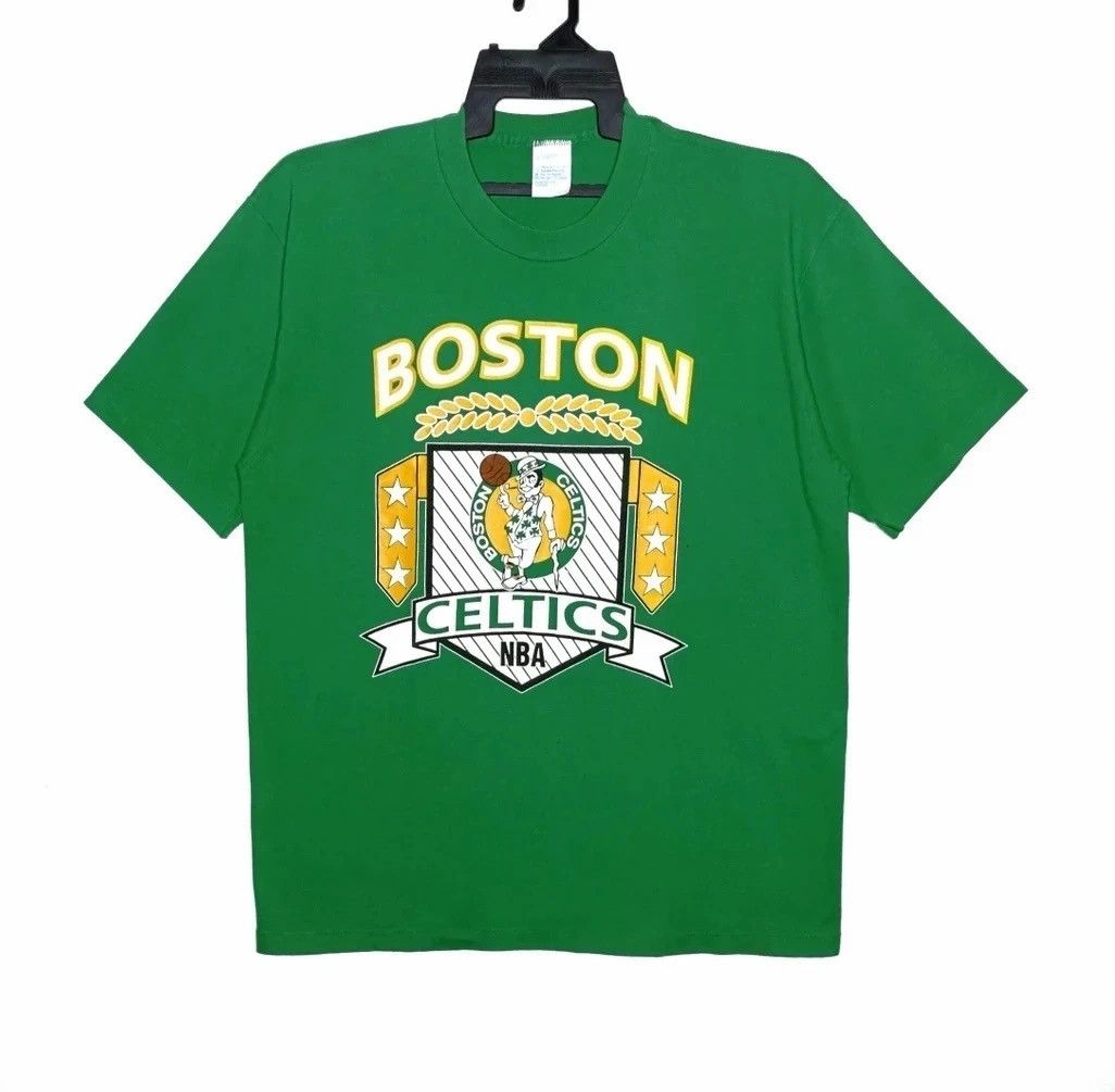 NBA × Vintage Vintage 90s Boston Celtics Nba Basketball Tshirt Size US L / EU 52-54 / 3 - 1 Thumbnail