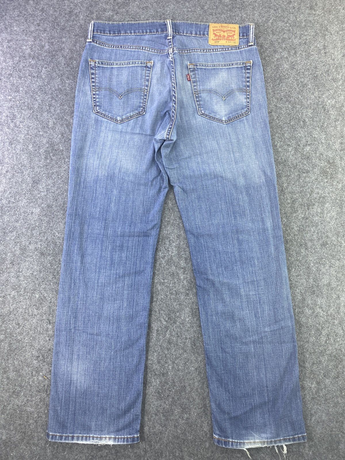Levi's Vintage Levi's 559 Blue Wash Jeans - J576 Size US 35 - 2 Thumbnail