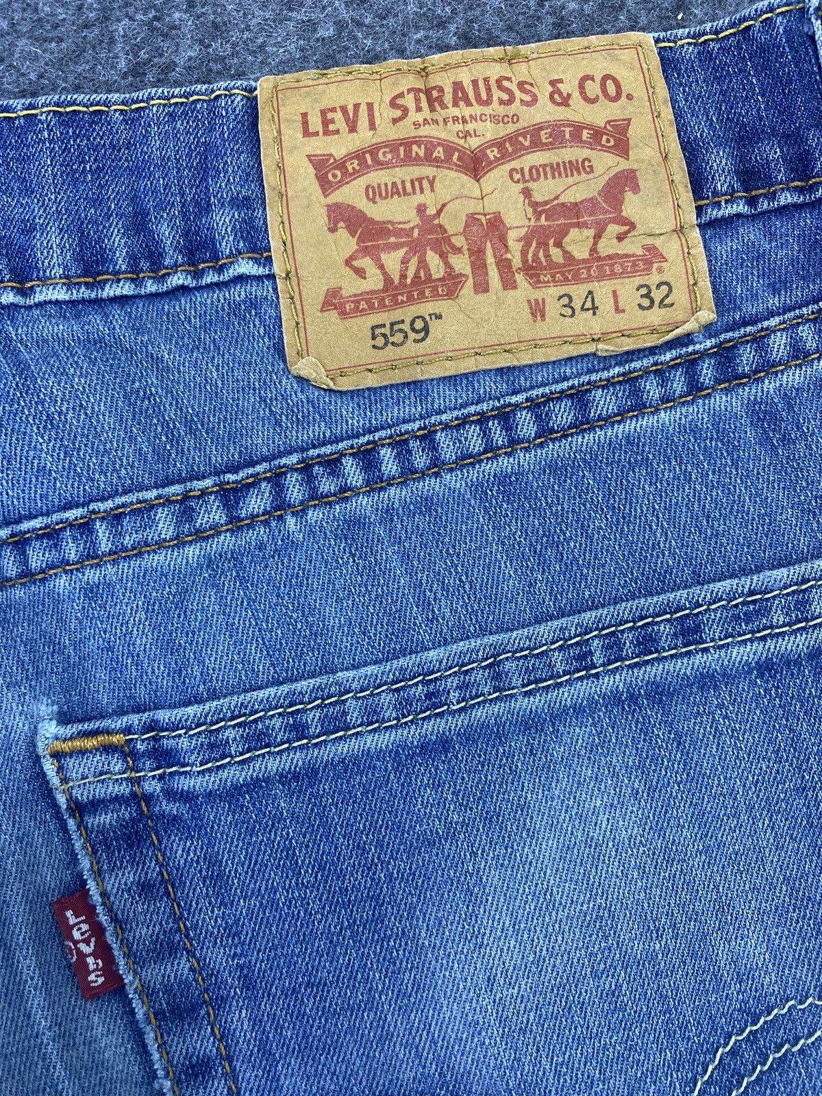 Levi's Vintage Levi's 559 Blue Wash Jeans - J576 Size US 35 - 8 Thumbnail
