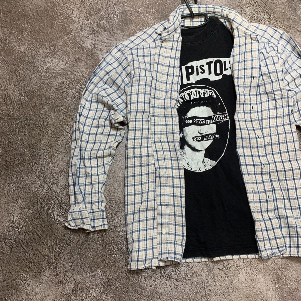 Vintage Vintage 90s Checkered Shirt Pistols Graphic Punk Streetwear Size US M / EU 48-50 / 2 - 3 Thumbnail