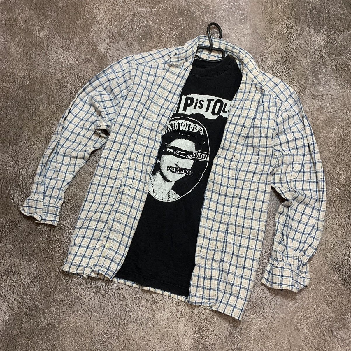 Vintage Vintage 90s Checkered Shirt Pistols Graphic Punk Streetwear Size US M / EU 48-50 / 2 - 1 Thumbnail