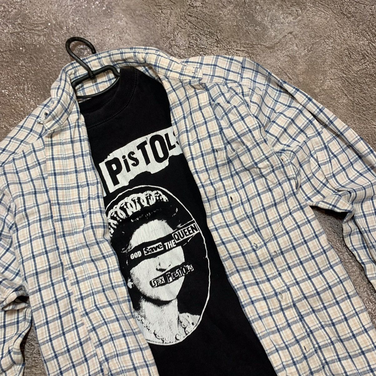 Vintage Vintage 90s Checkered Shirt Pistols Graphic Punk Streetwear Size US M / EU 48-50 / 2 - 5 Thumbnail