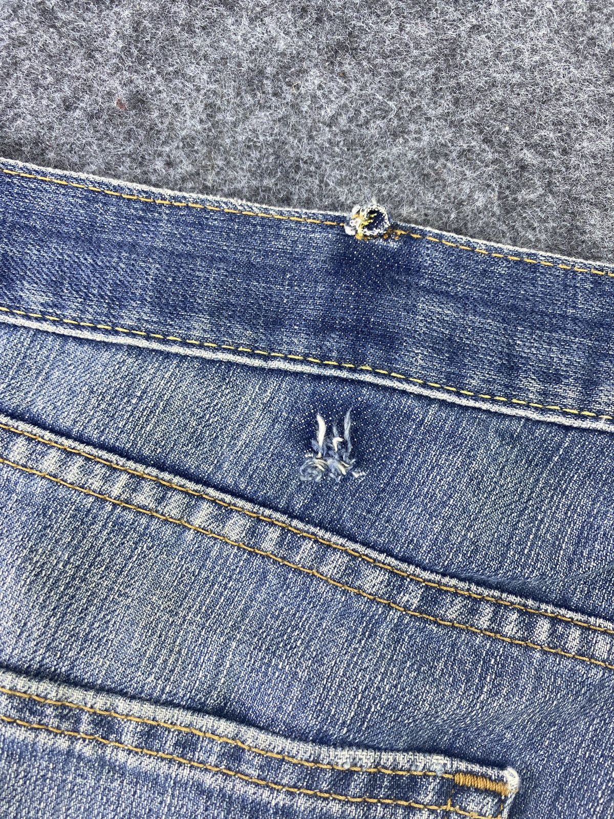 Levi's Big Saiz 46" Vintage Levi's 559 Blue Wash Jeans - J578 Size US 44 / EU 60 - 9 Thumbnail