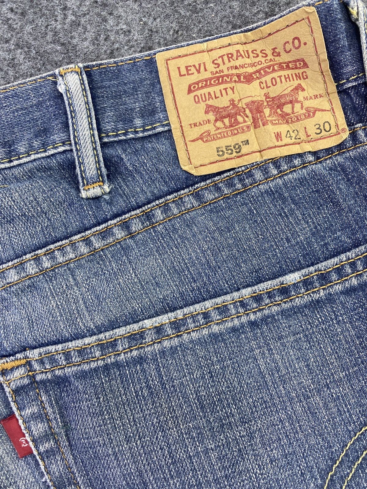 Levi's Big Saiz 46" Vintage Levi's 559 Blue Wash Jeans - J578 Size US 44 / EU 60 - 8 Thumbnail