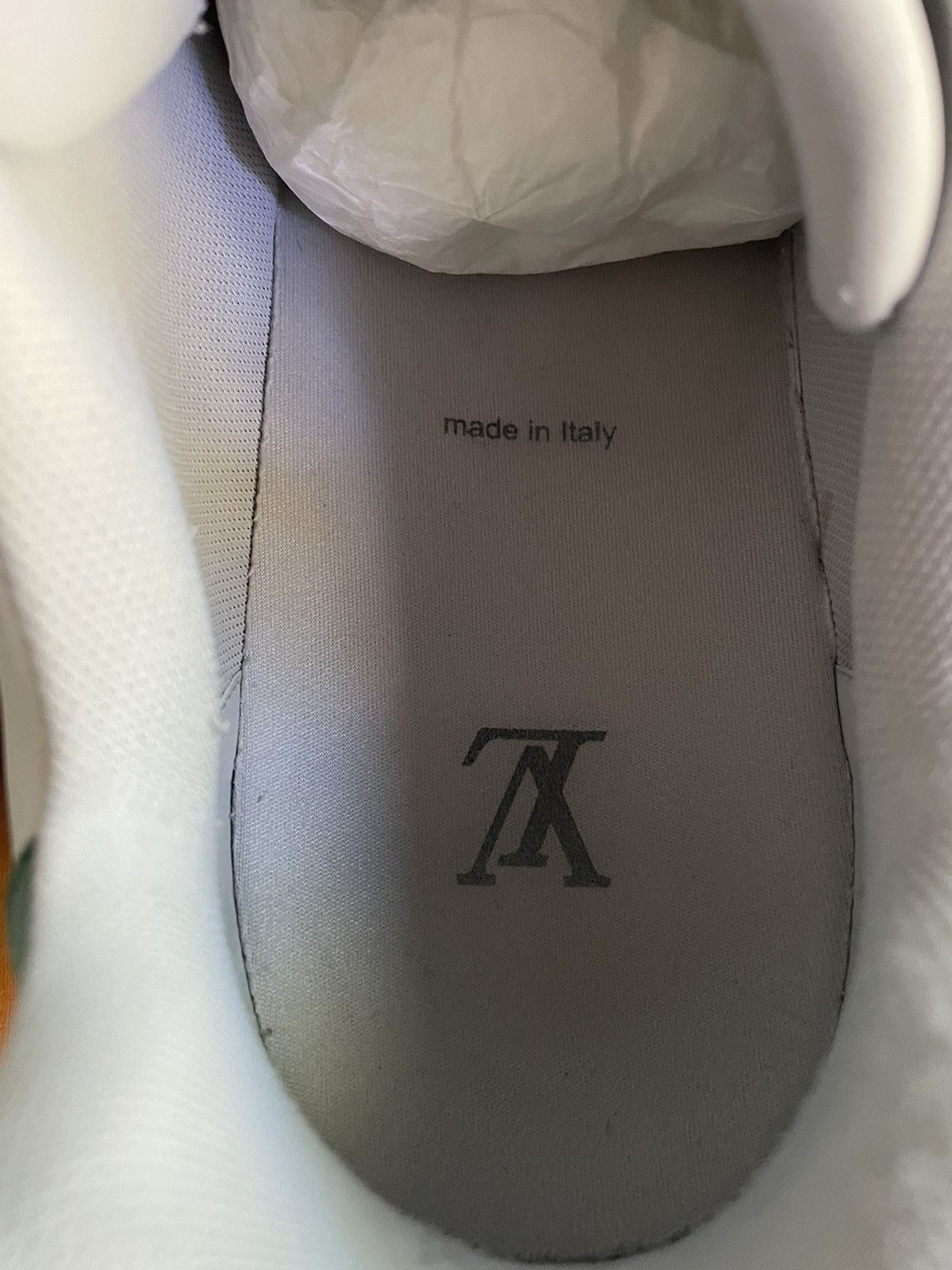 Louis Vuitton Louis Vuitton White Green OG Trainer Sneaker Size US 12 / EU 45 - 11 Thumbnail