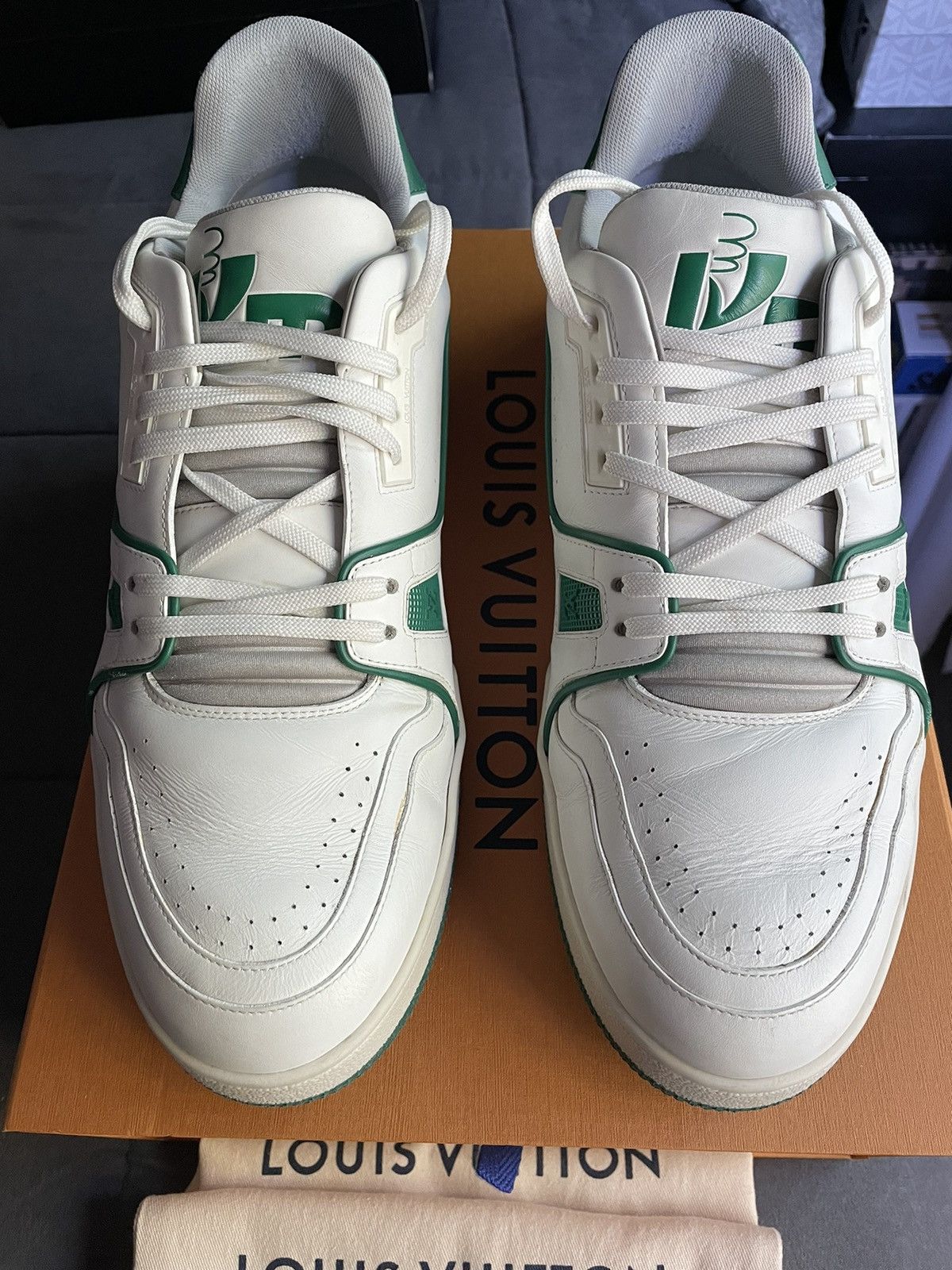 Louis Vuitton Louis Vuitton White Green OG Trainer Sneaker Size US 12 / EU 45 - 4 Thumbnail
