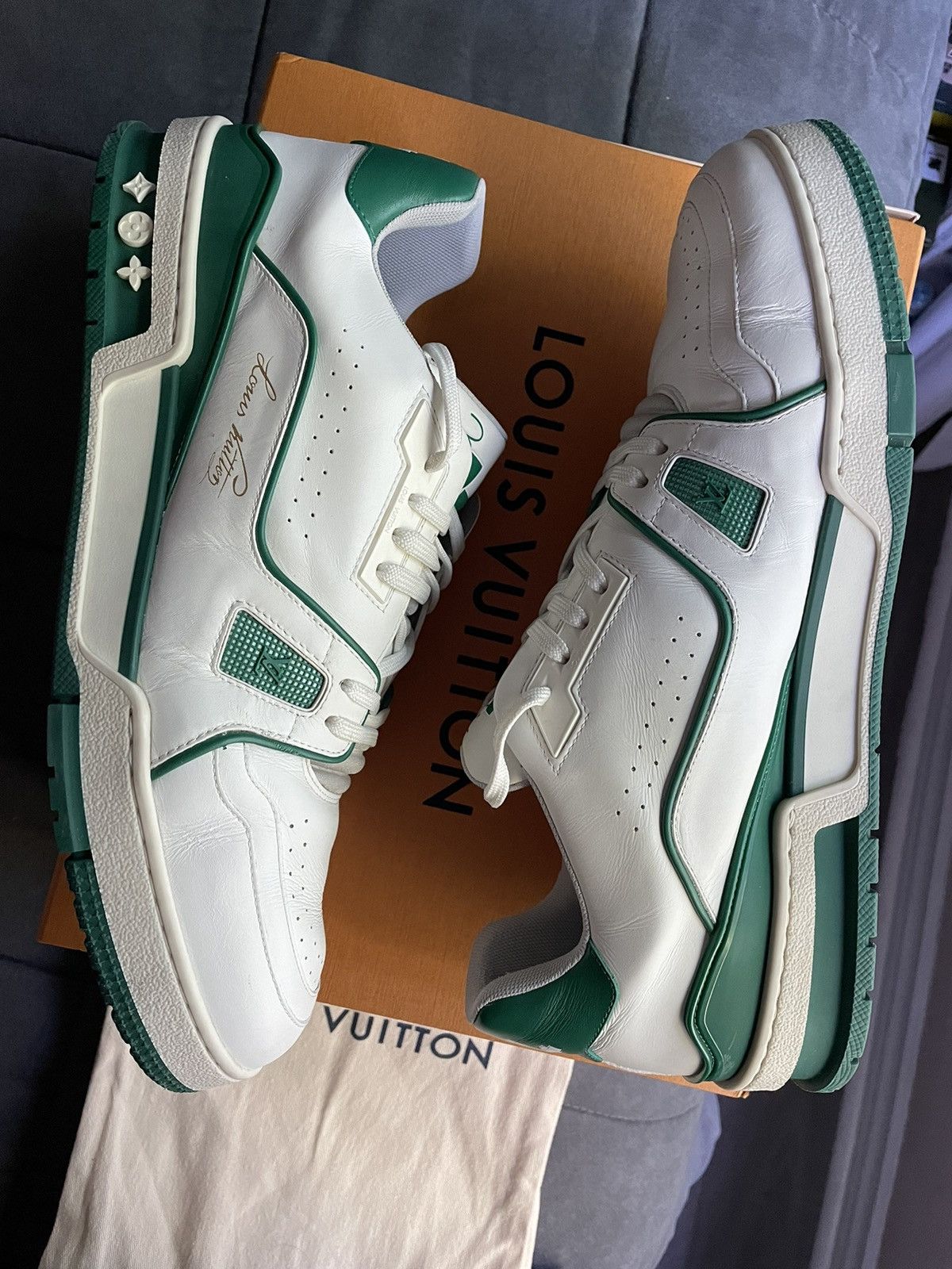 Louis Vuitton Louis Vuitton White Green OG Trainer Sneaker Size US 12 / EU 45 - 2 Thumbnail