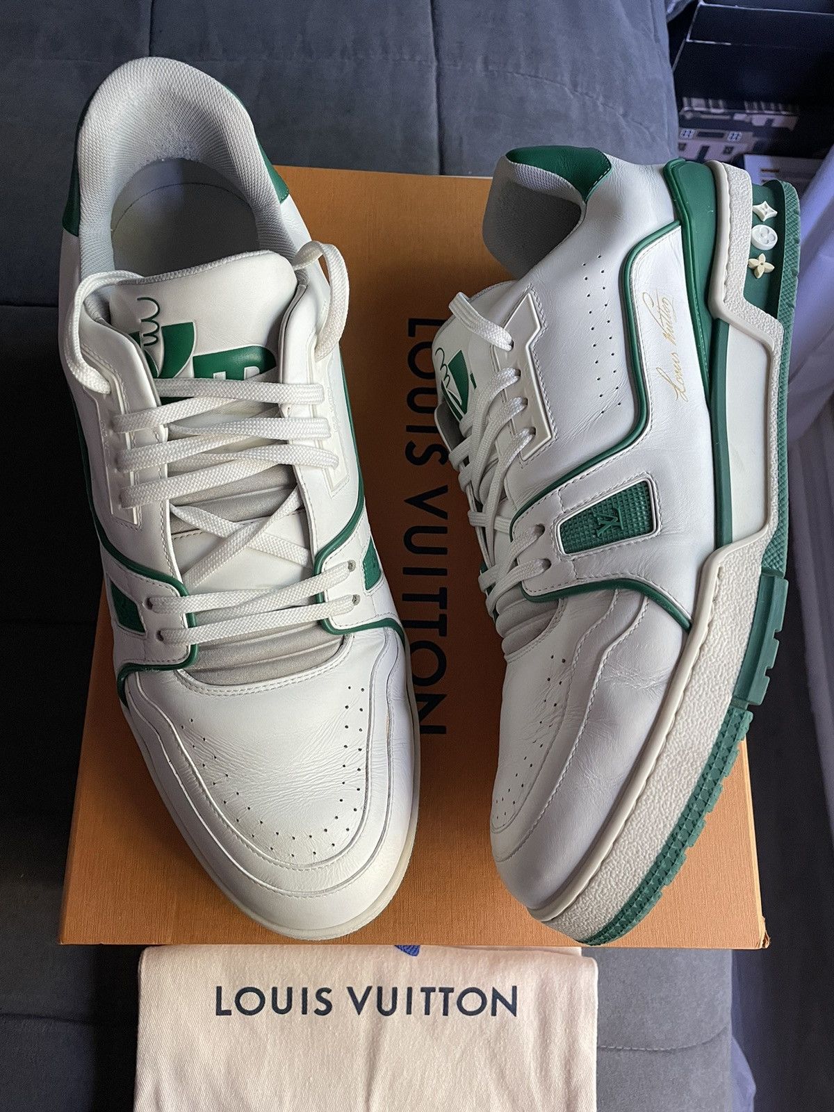 Louis Vuitton Louis Vuitton White Green OG Trainer Sneaker Size US 12 / EU 45 - 3 Thumbnail
