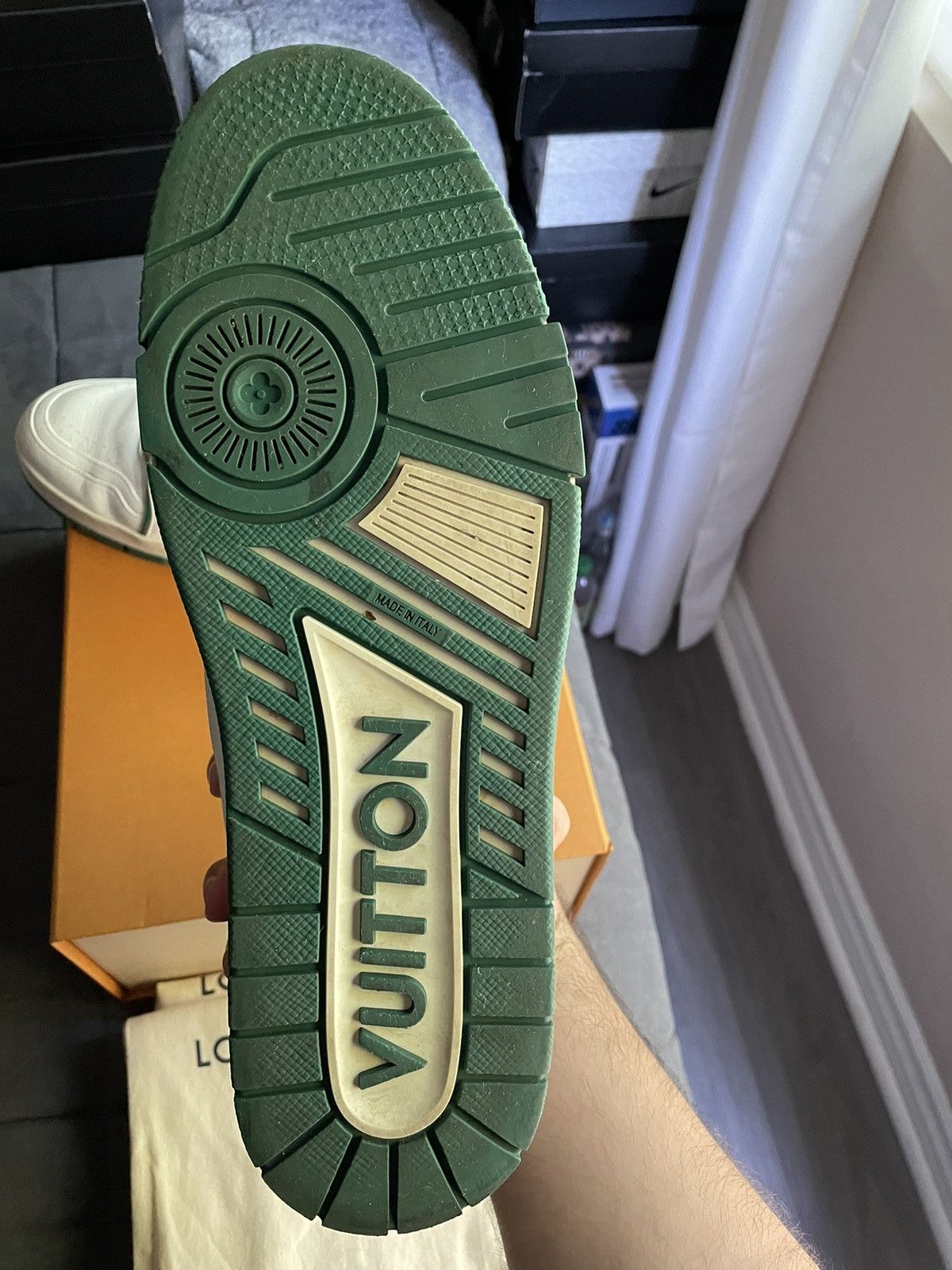 Louis Vuitton Louis Vuitton White Green OG Trainer Sneaker Size US 12 / EU 45 - 15 Thumbnail
