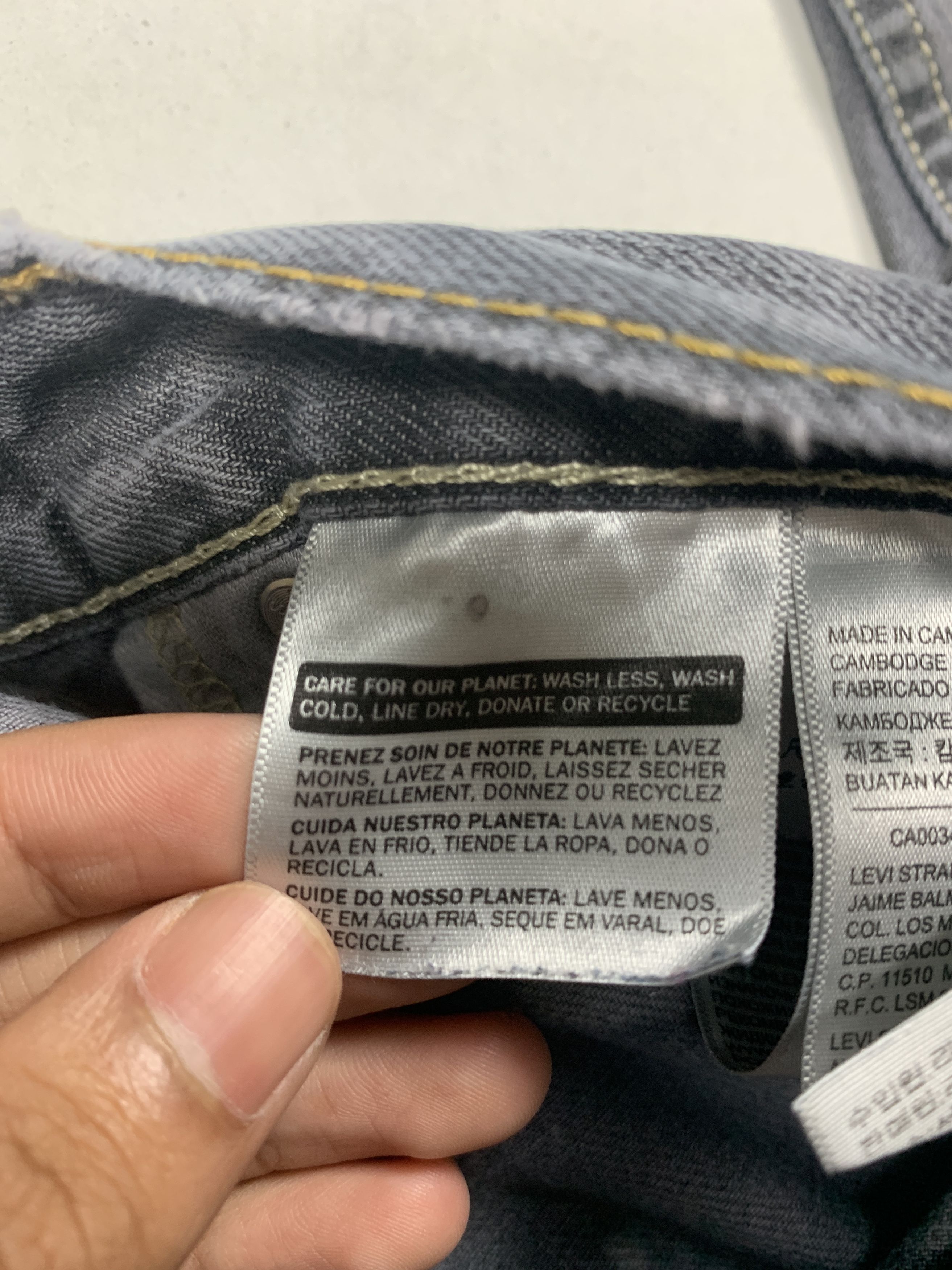 Levi's Vintage Levis 514 Distressed Faded Black Jeans P0009 Size US 34 / EU 50 - 11 Thumbnail