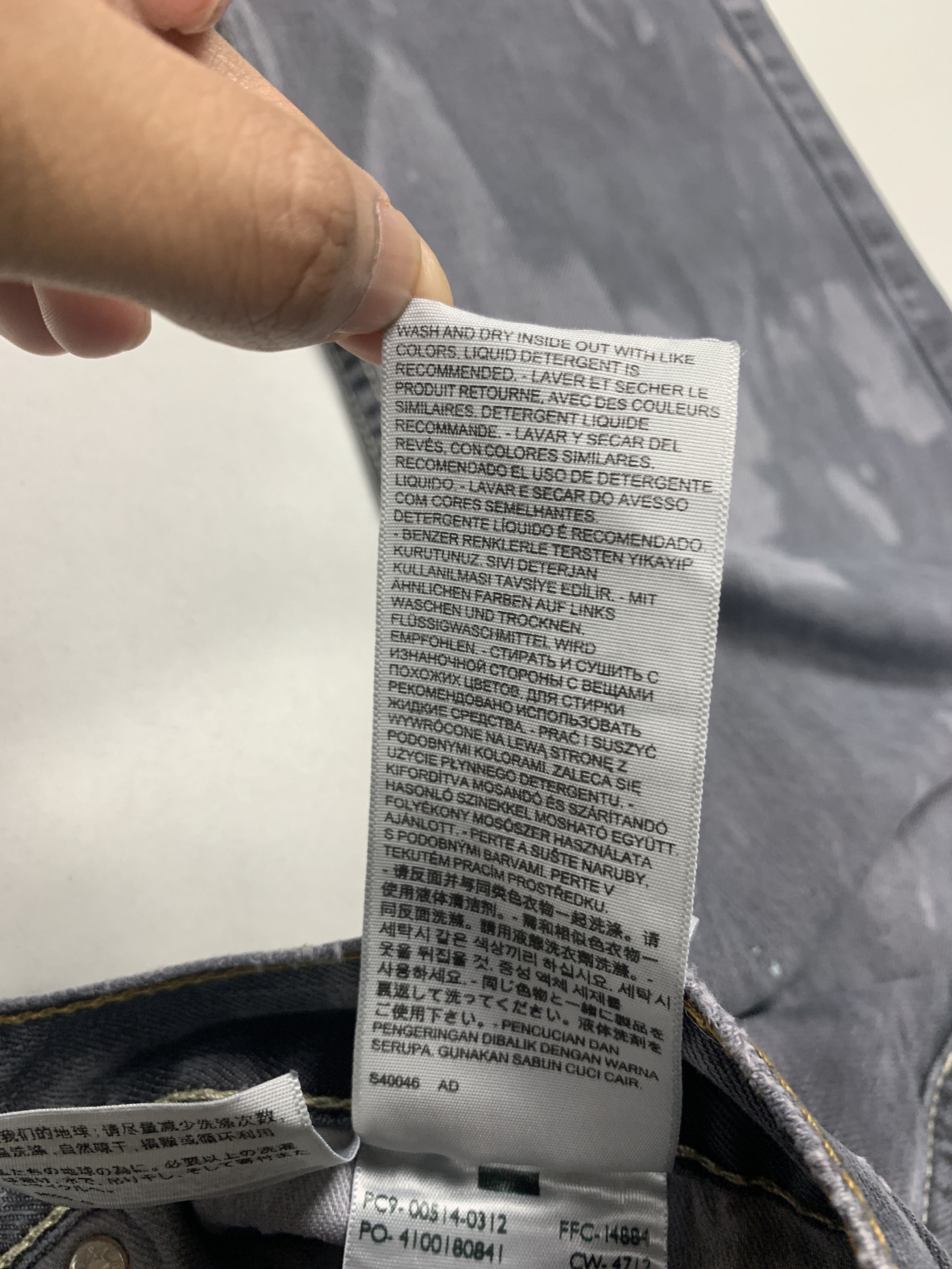 Levi's Vintage Levis 514 Distressed Faded Black Jeans P0009 Size US 34 / EU 50 - 16 Thumbnail