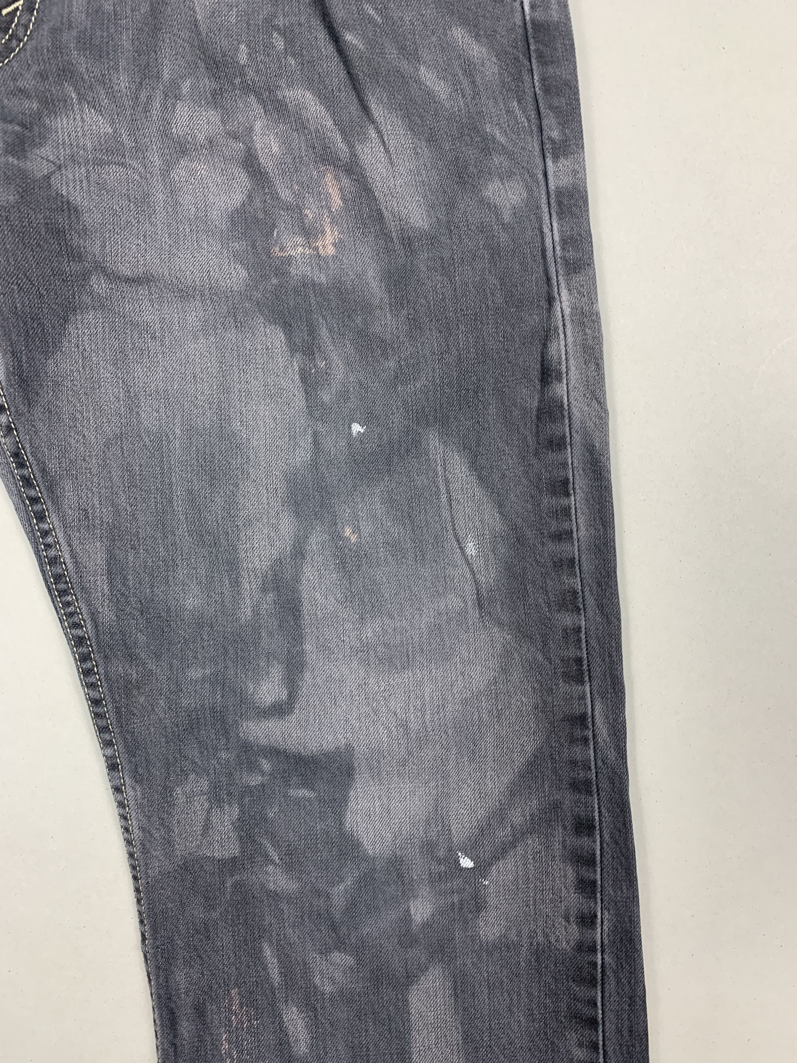Levi's Vintage Levis 514 Distressed Faded Black Jeans P0009 Size US 34 / EU 50 - 22 Thumbnail