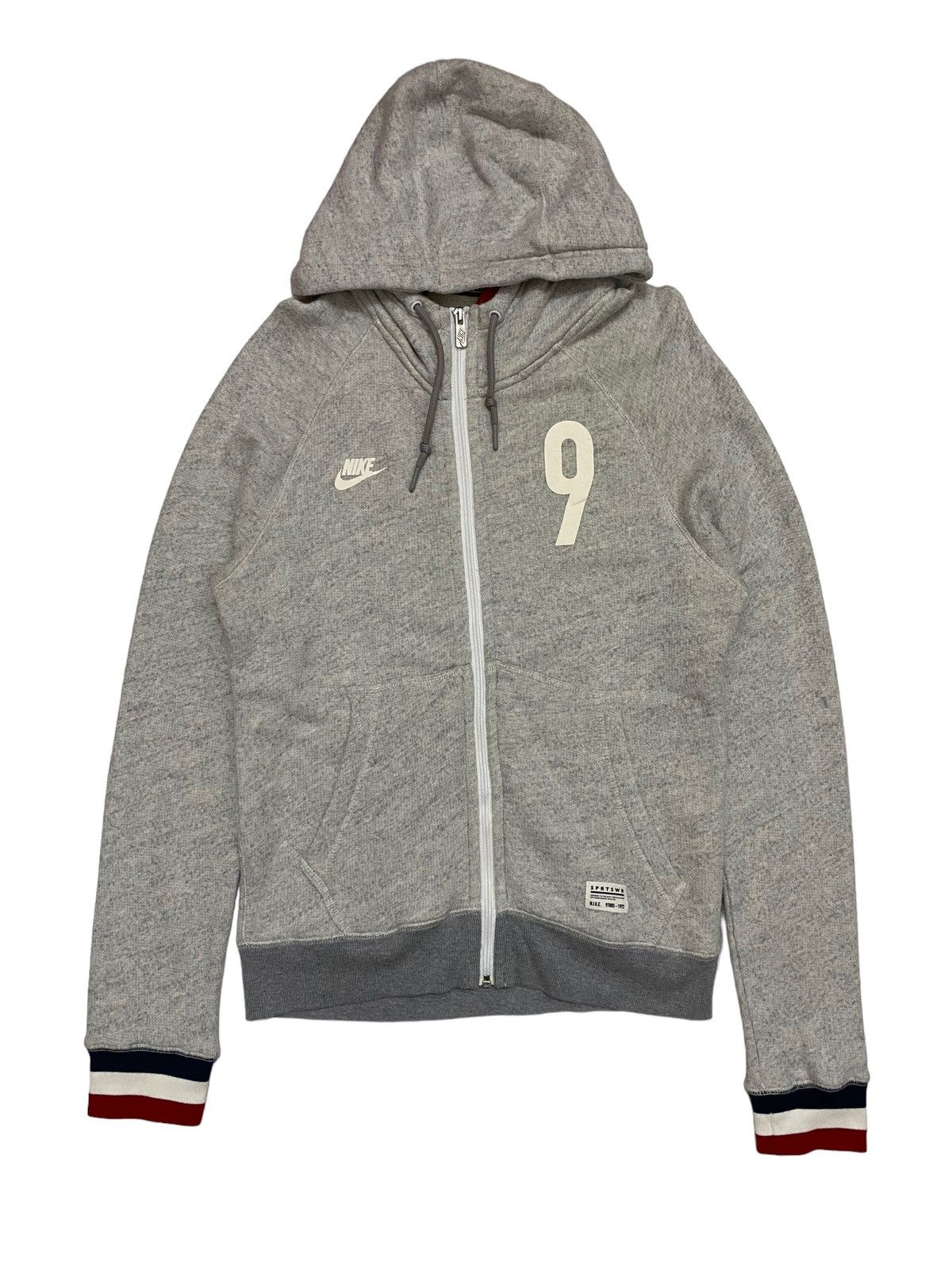 nike sweater and hoodie