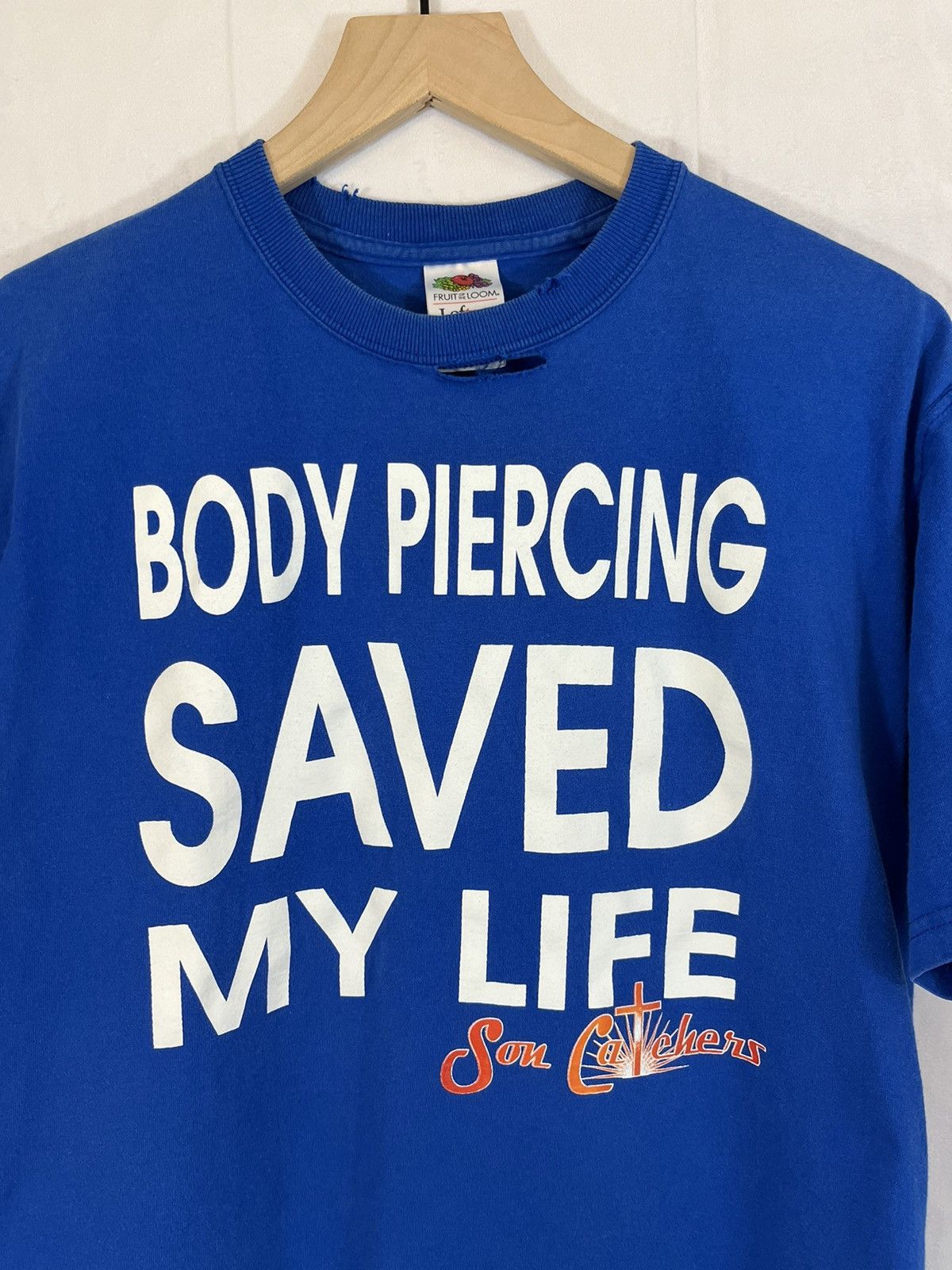 Vintage Body Piercing Crucifixion Distressed Religious Y2K Tee Size US M / EU 48-50 / 2 - 1 Thumbnail