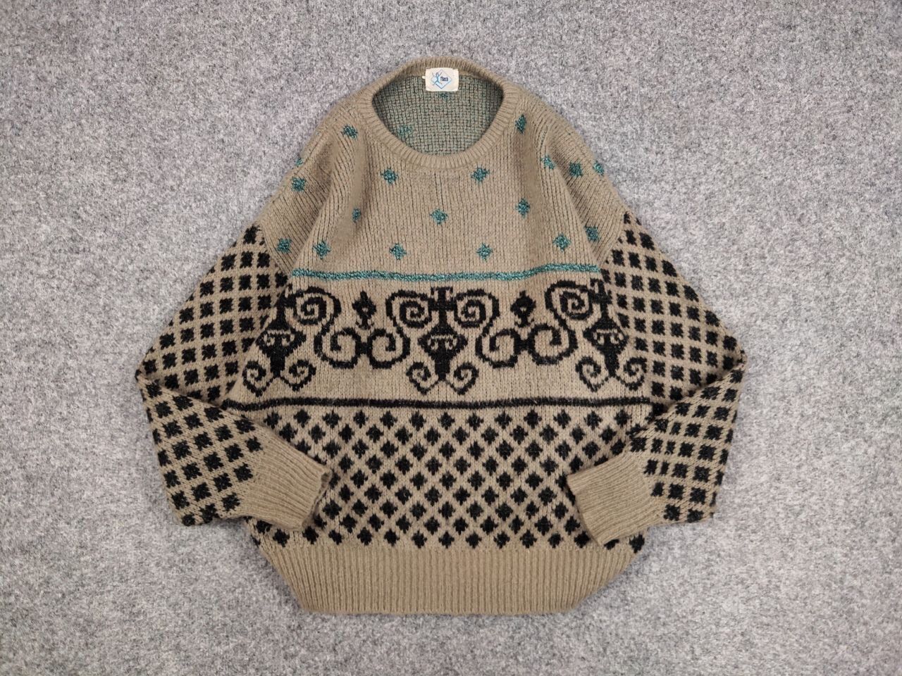 Japanese Brand Vintage 90's Japanese Mohair Beige Pattern Trend Sweater Size US M / EU 48-50 / 2 - 12 Thumbnail