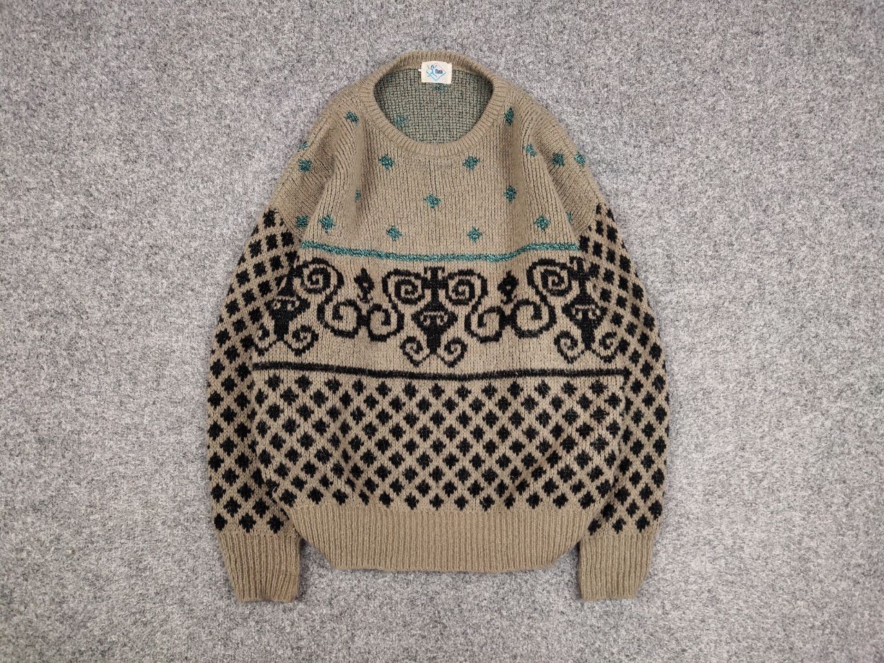 Japanese Brand Vintage 90's Japanese Mohair Beige Pattern Trend Sweater Size US M / EU 48-50 / 2 - 1 Thumbnail