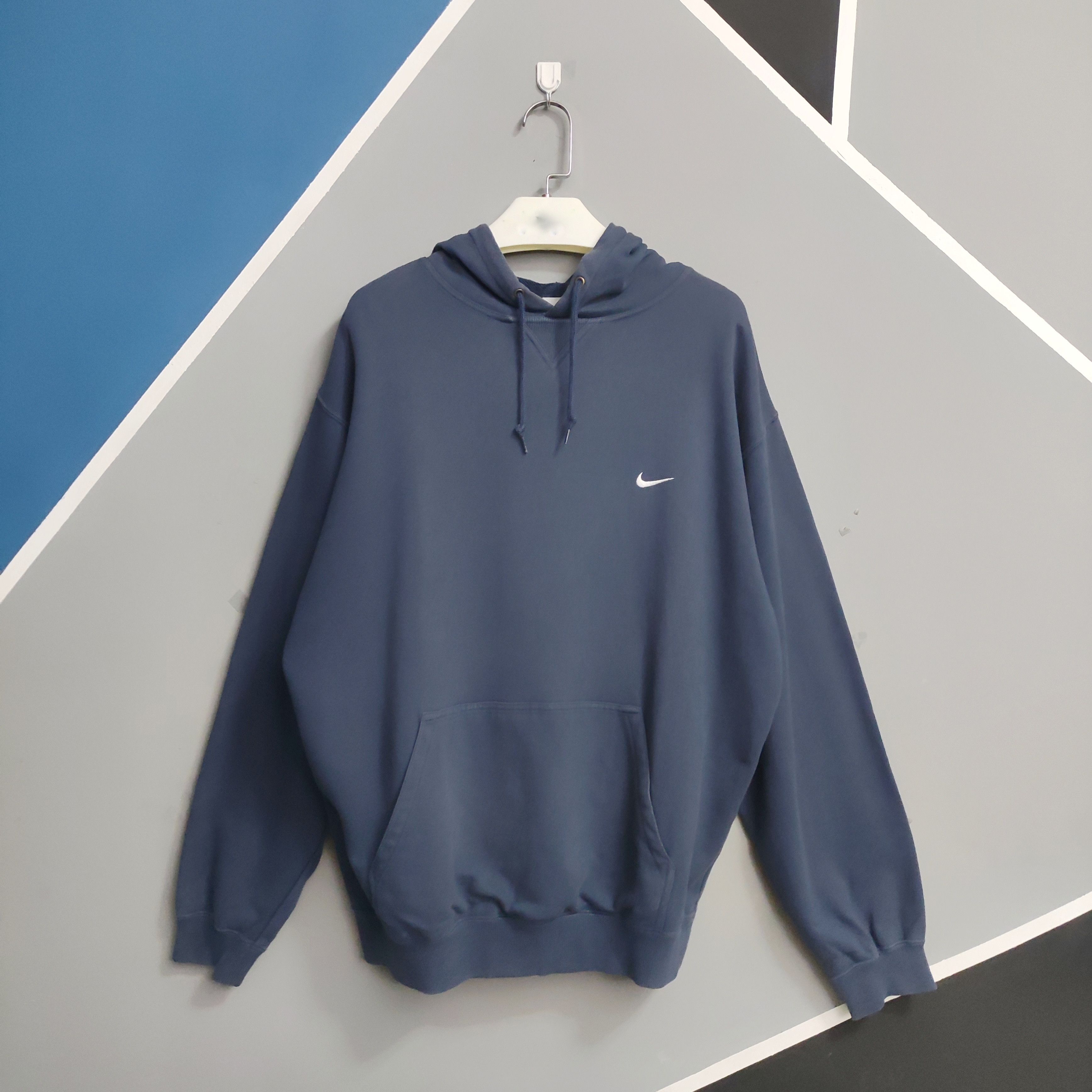 Nike × Vintage Vintage Nike Y2K Small Swoosh Hoodie Size US L / EU 52-54 / 3 - 1 Thumbnail