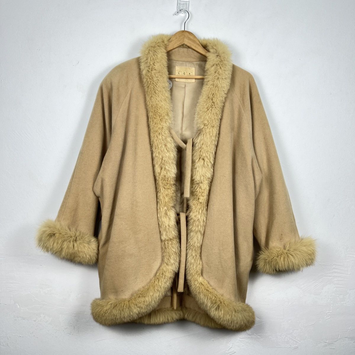 Japanese Brand Vintage Women Fur Collar Coat Jacket J0063 Size M / US 6-8 / IT 42-44 - 1 Thumbnail