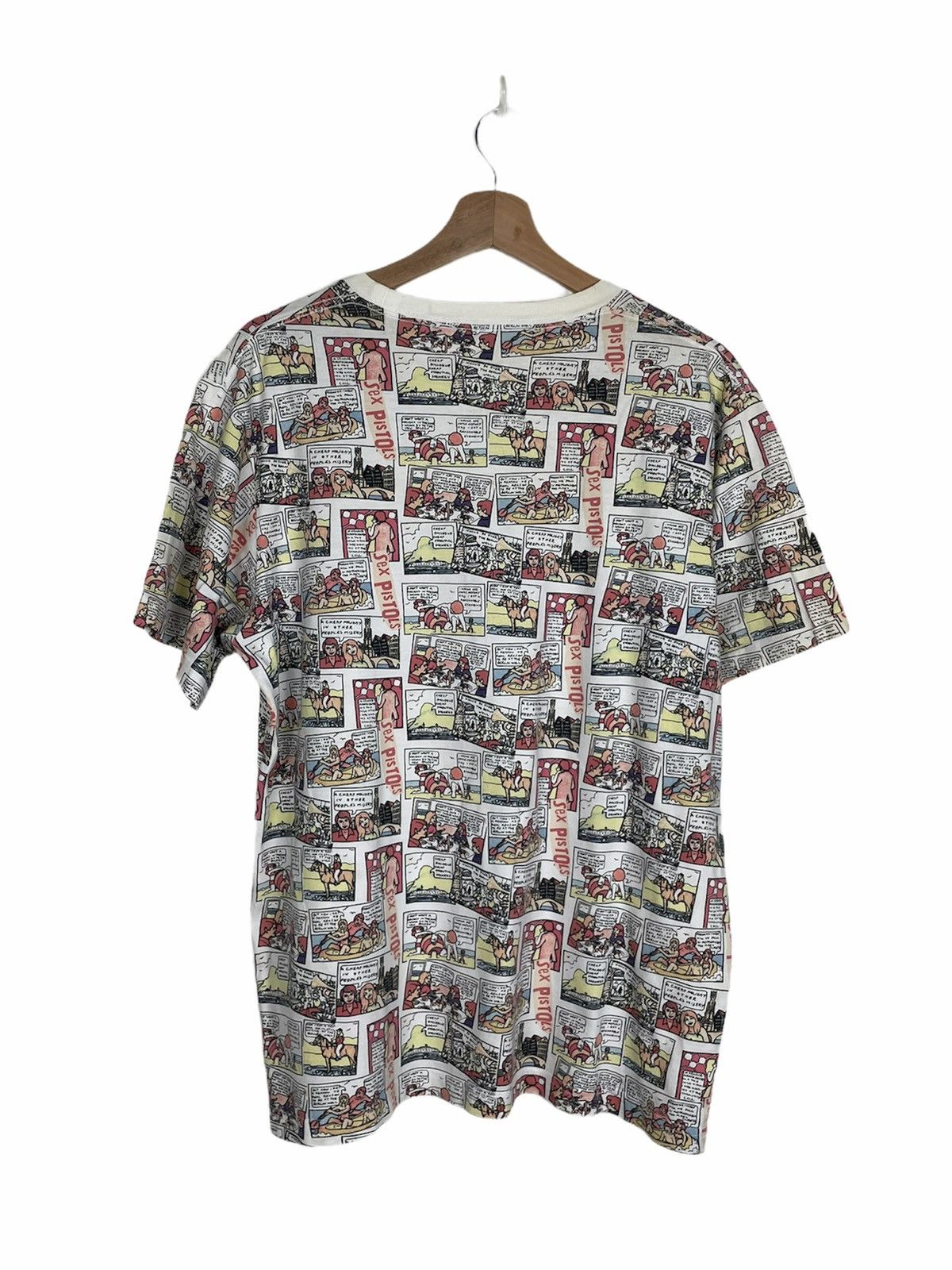 Band Tees SEX PISTOLS ALL OVER PRINT COMIC DESIGN 2016 UNIQLO Size US L / EU 52-54 / 3 - 2 Thumbnail