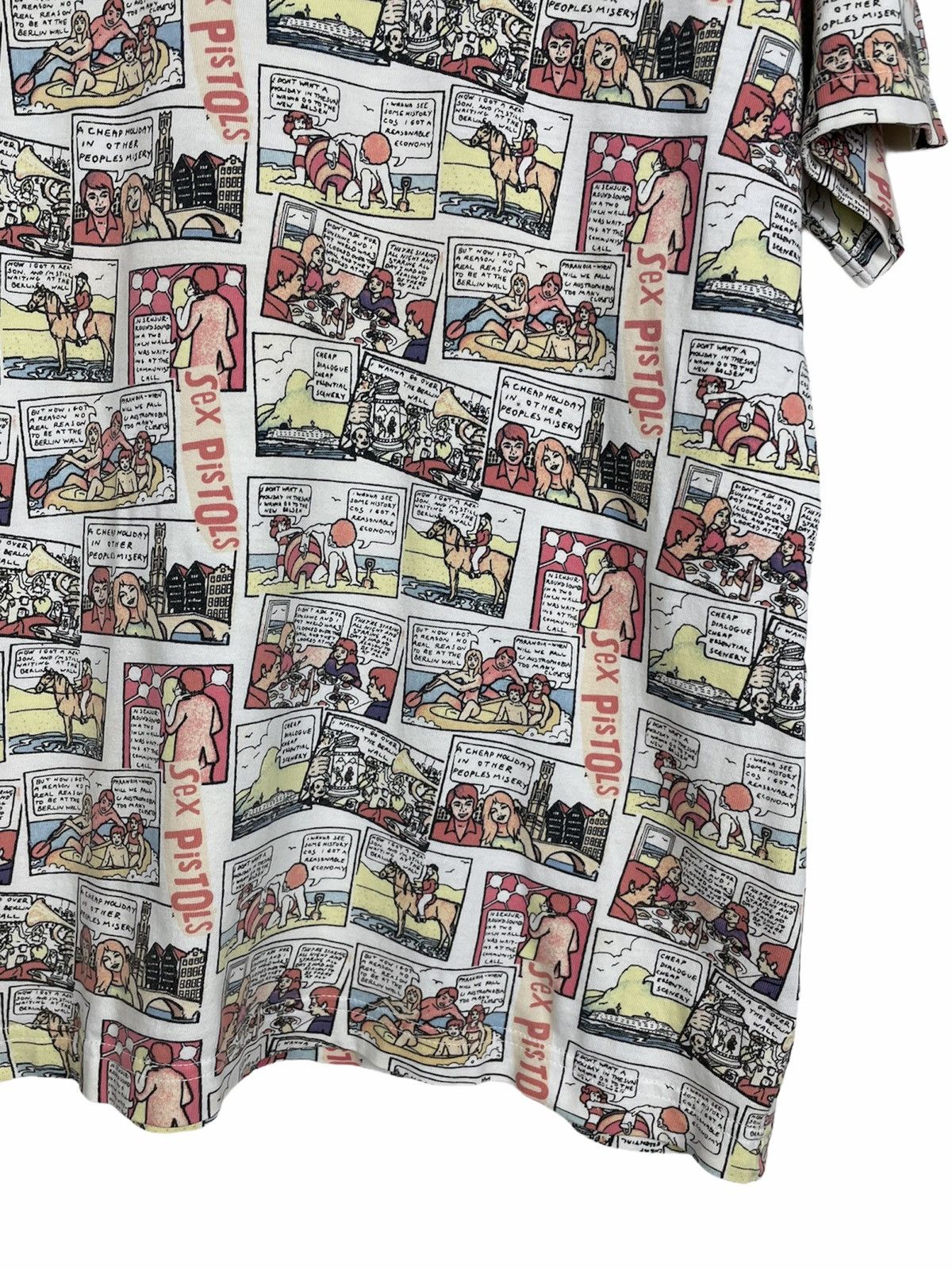 Band Tees SEX PISTOLS ALL OVER PRINT COMIC DESIGN 2016 UNIQLO Size US L / EU 52-54 / 3 - 6 Thumbnail