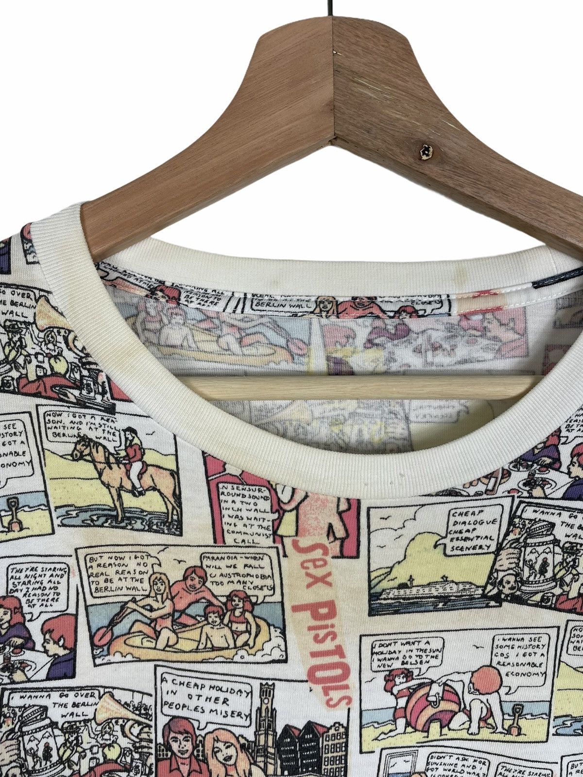 Band Tees SEX PISTOLS ALL OVER PRINT COMIC DESIGN 2016 UNIQLO Size US L / EU 52-54 / 3 - 4 Thumbnail