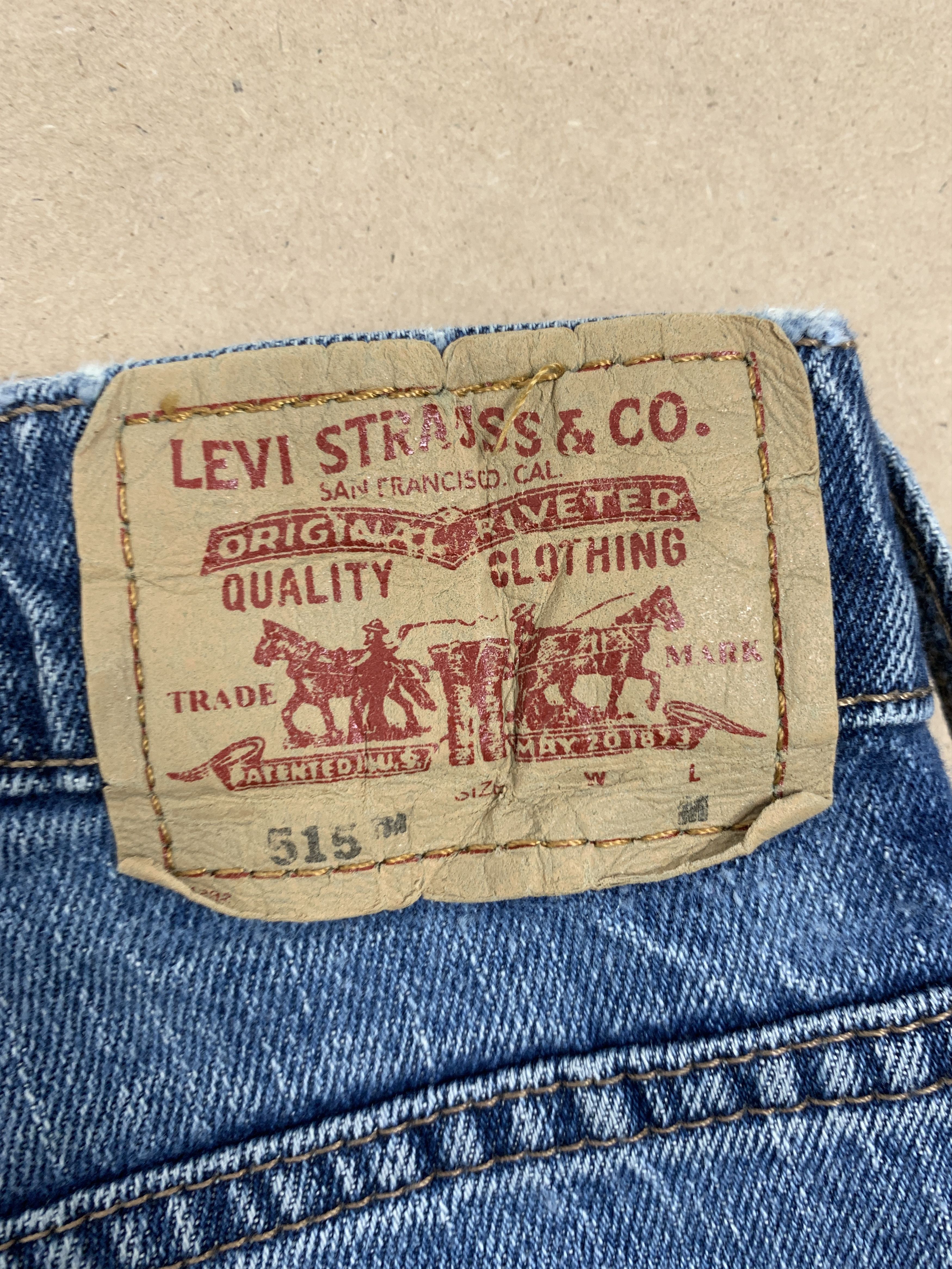 Levi's × Vintage Vintage Levis 515 Flared Bootcut Faded Blue Jeans Size US 32 / EU 48 - 8 Thumbnail