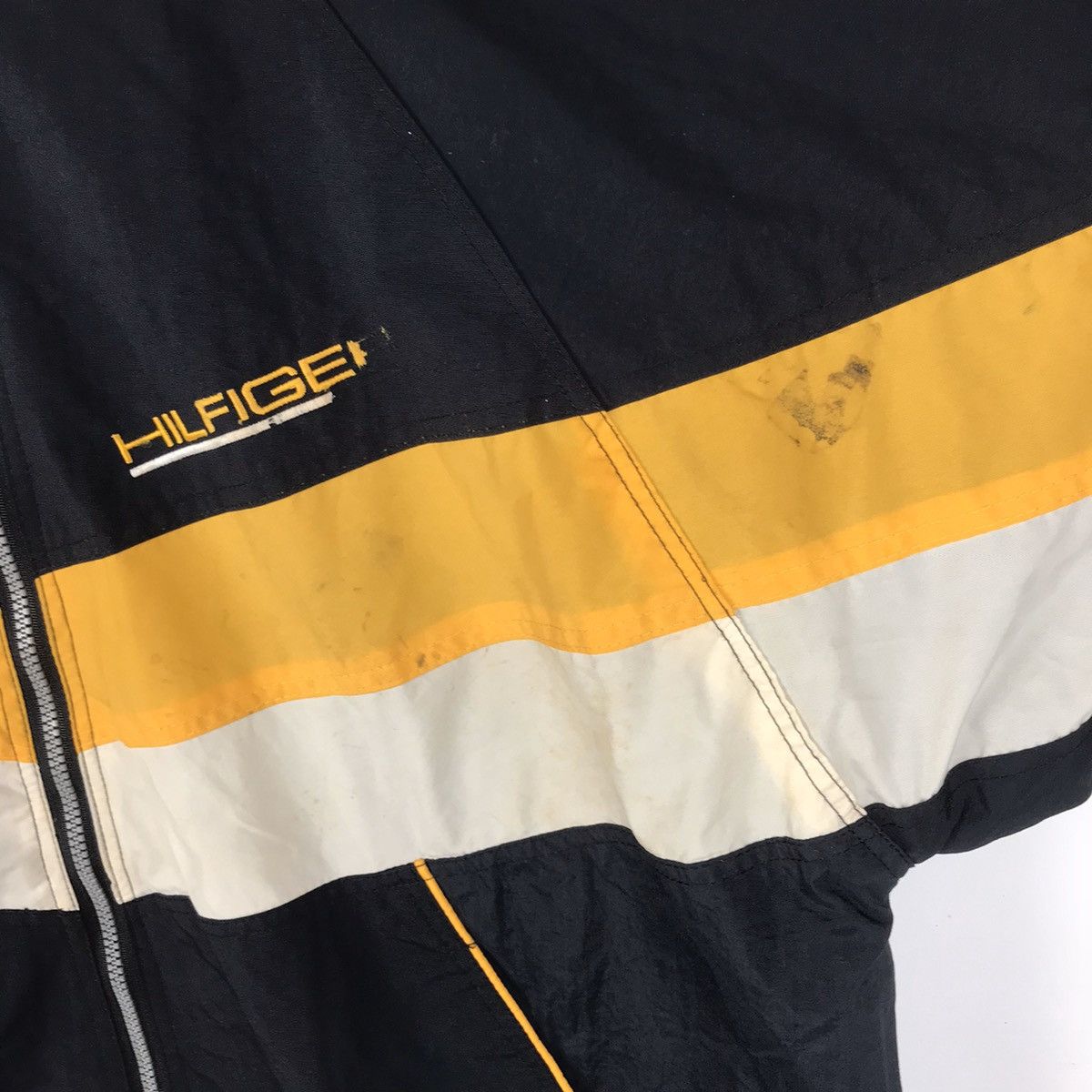 Tommy Hilfiger × Vintage Vintage 90s TOMMY HILFIGER Star With Big Logo Size US M / EU 48-50 / 2 - 10 Thumbnail