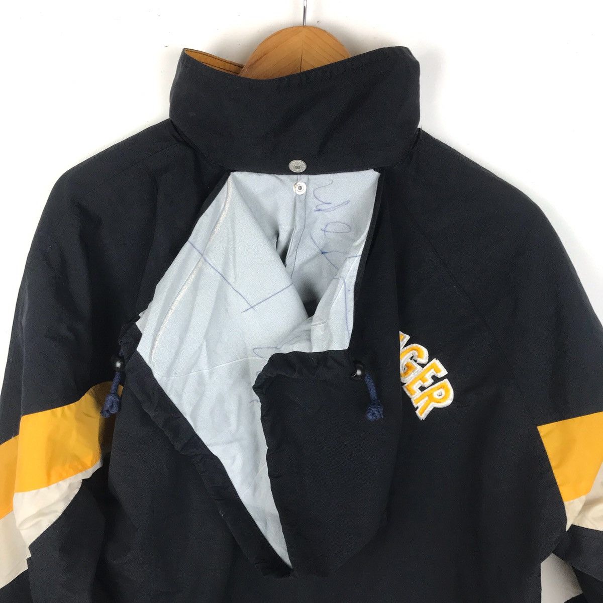 Tommy Hilfiger × Vintage Vintage 90s TOMMY HILFIGER Star With Big Logo Size US M / EU 48-50 / 2 - 6 Thumbnail