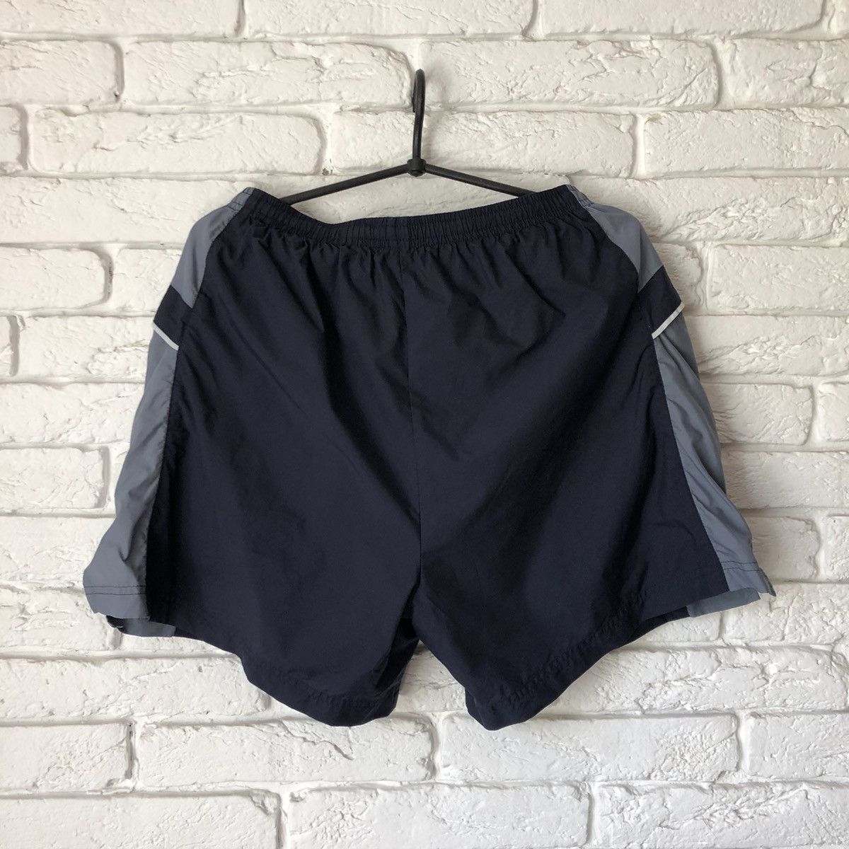 Nike × Vintage Nike vintage nylon shorts Size US 34 / EU 50 - 3 Thumbnail