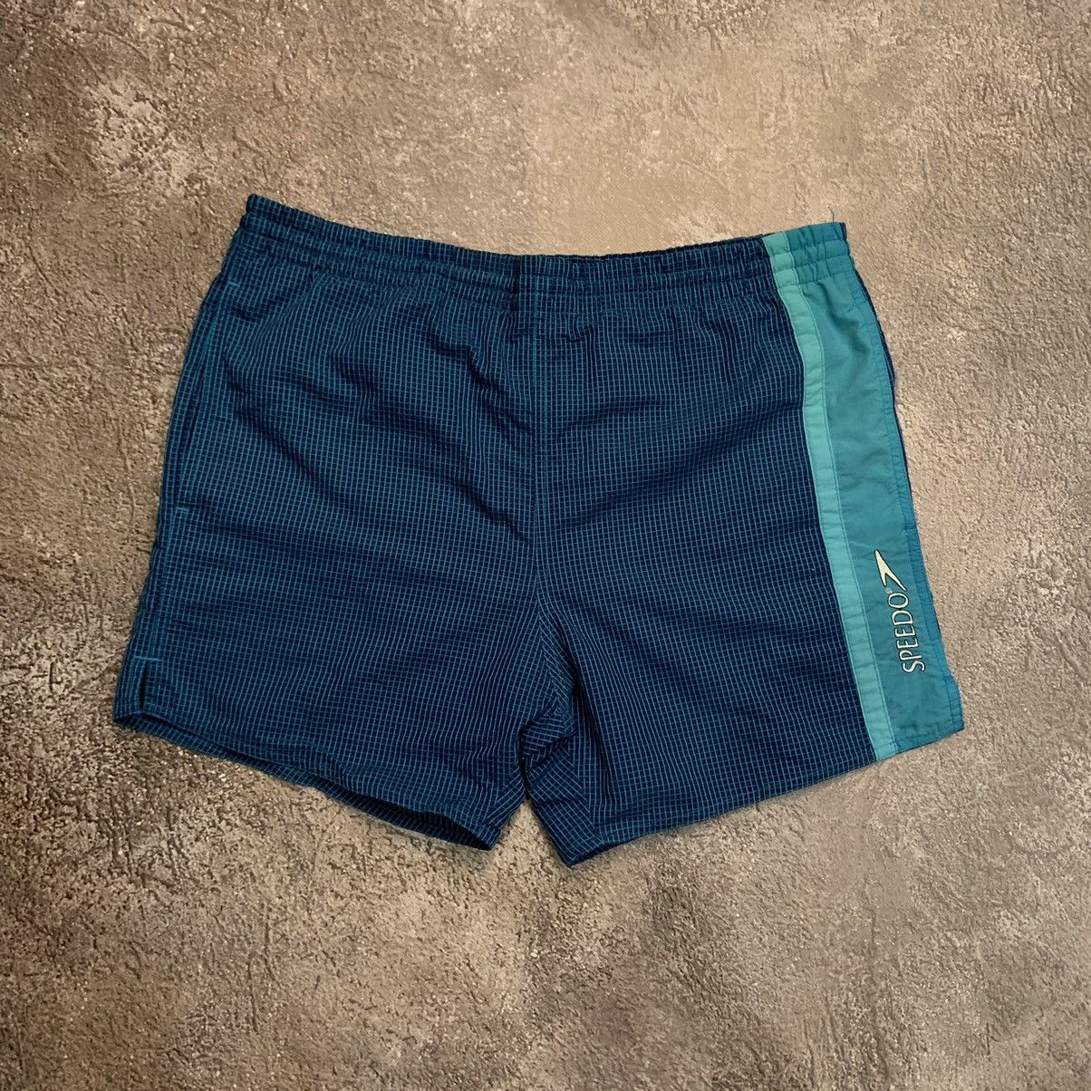Vintage Vintage Speedo Y2K Swim Shorts Streetwear Casual Navy 30 Size US 30 / EU 46 - 1 Thumbnail
