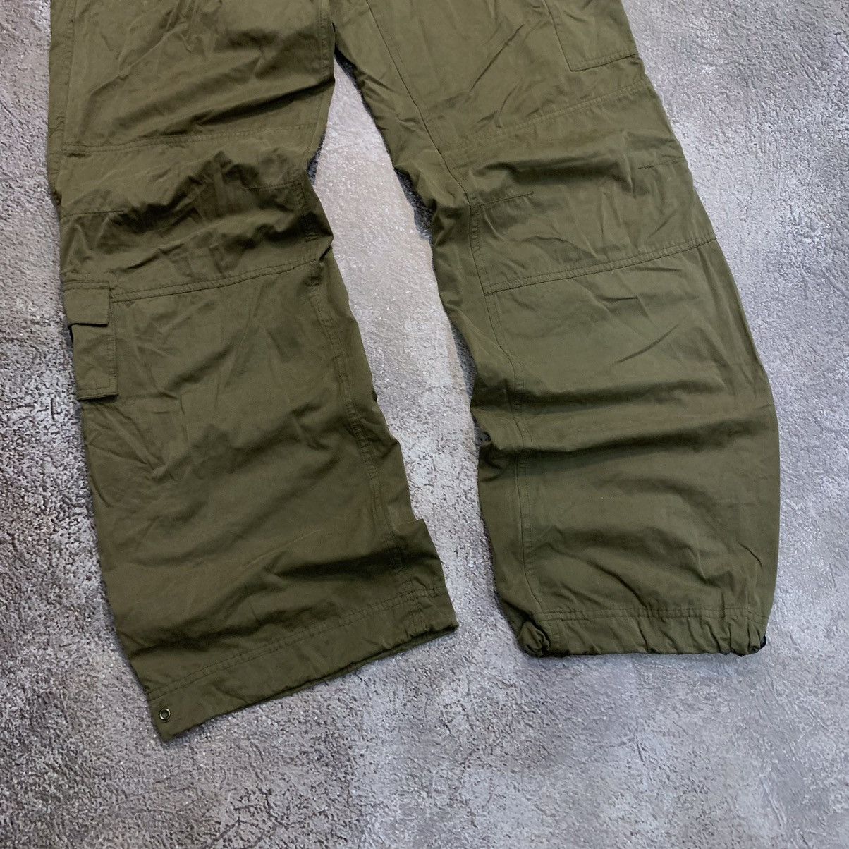 Vintage Vintage 90s Baggy Cargo Pants Distressed Streetwear Y2K 30 Size 30" / US 8 / IT 44 - 2 Thumbnail