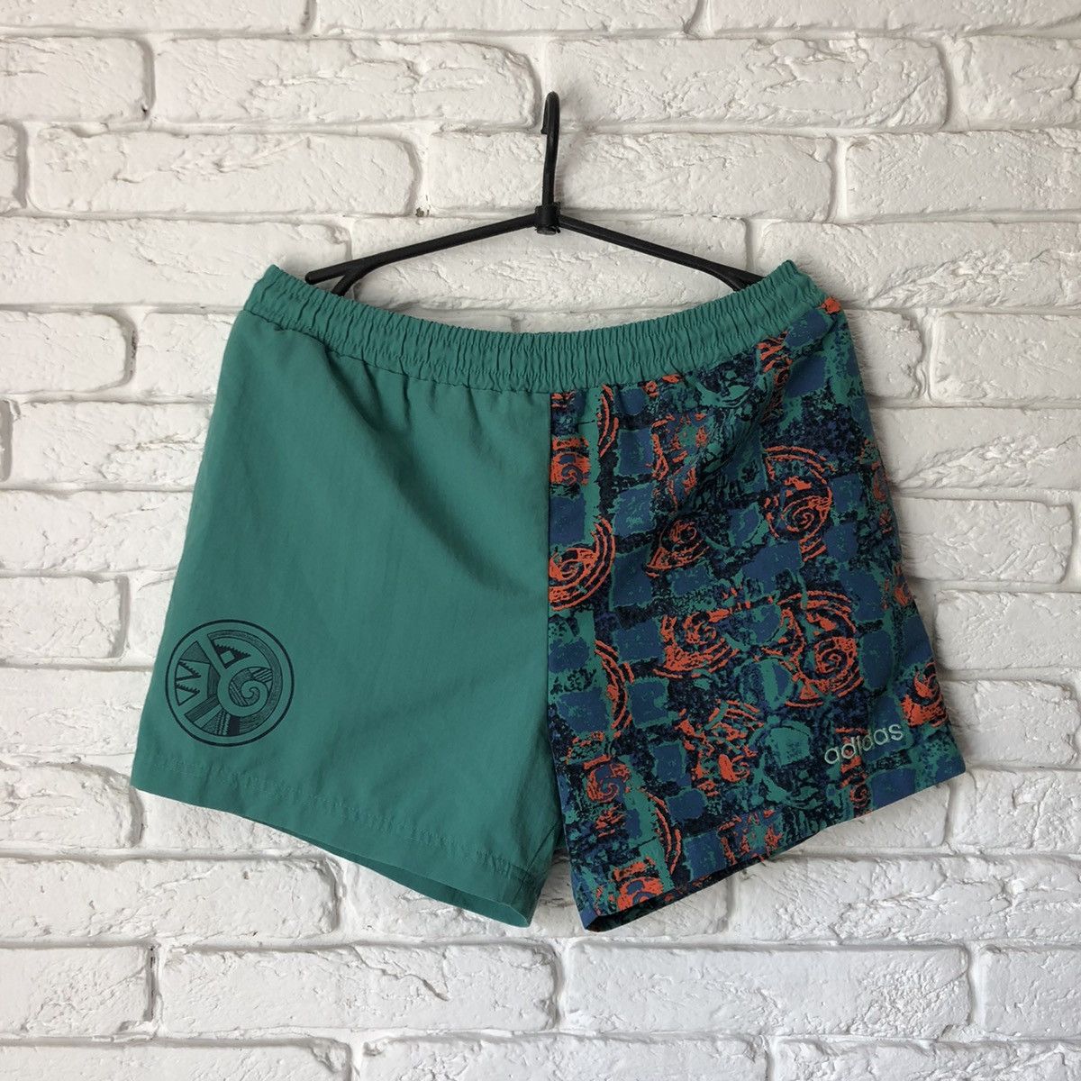 Adidas Adidas vintage shorts Size US 32 / EU 48 - 1 Thumbnail