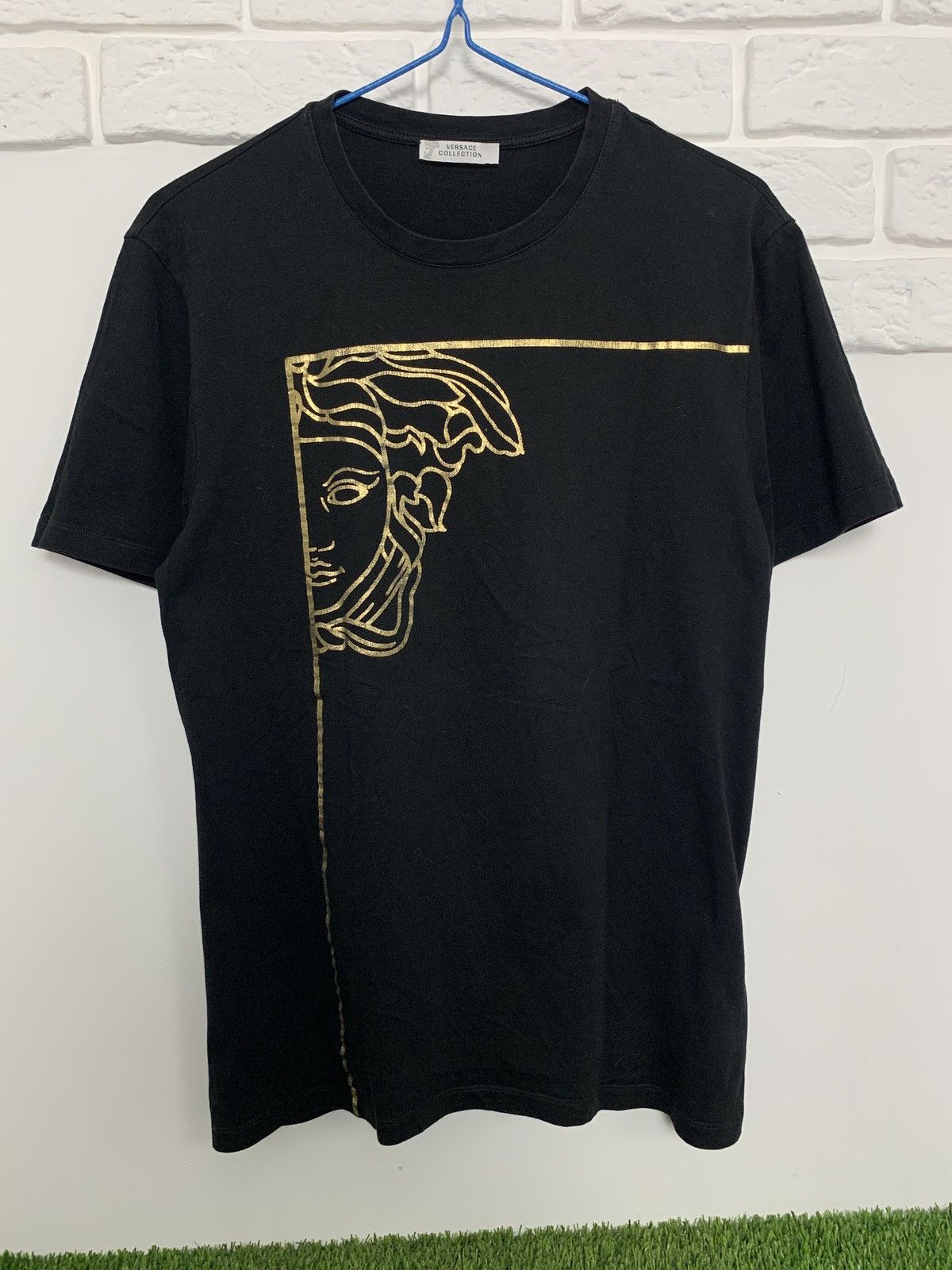 Versace Gianni Versace Medusa Embroidered T-Shirt Size US S / EU 44-46 / 1 - 1 Thumbnail