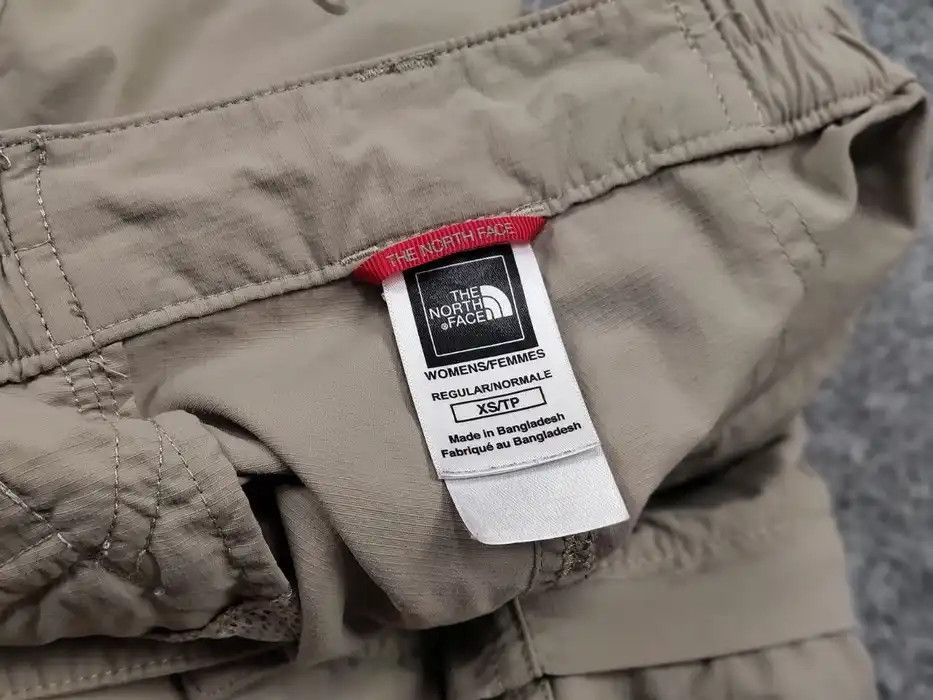 The North Face Vintage 90's The North Face Beige Cargo Pants x Shorts Size 30" / US 8 / IT 44 - 8 Thumbnail