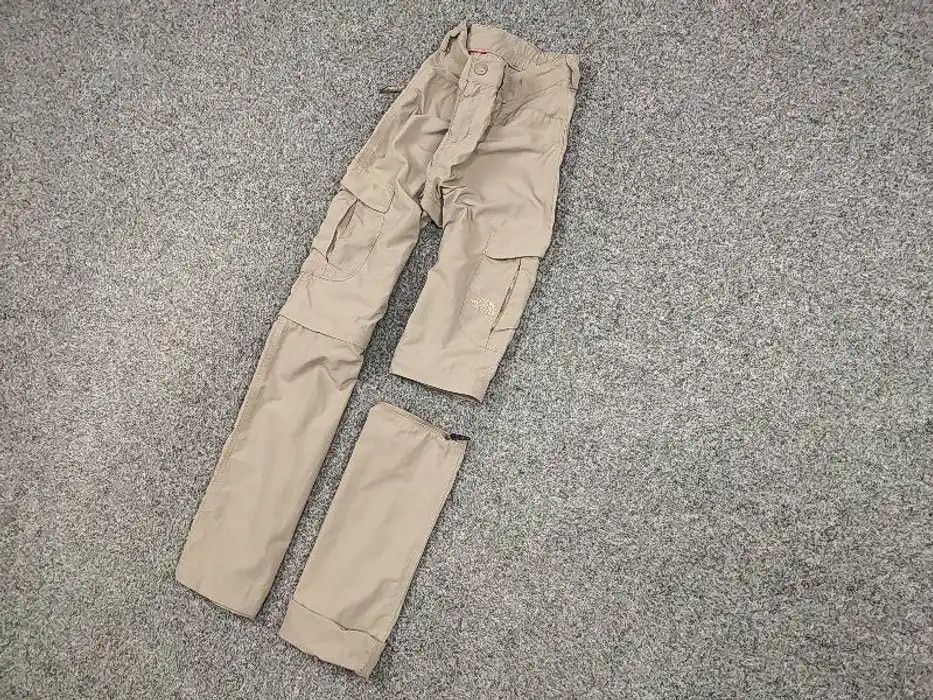 The North Face Vintage 90's The North Face Beige Cargo Pants x Shorts Size 30" / US 8 / IT 44 - 2 Thumbnail