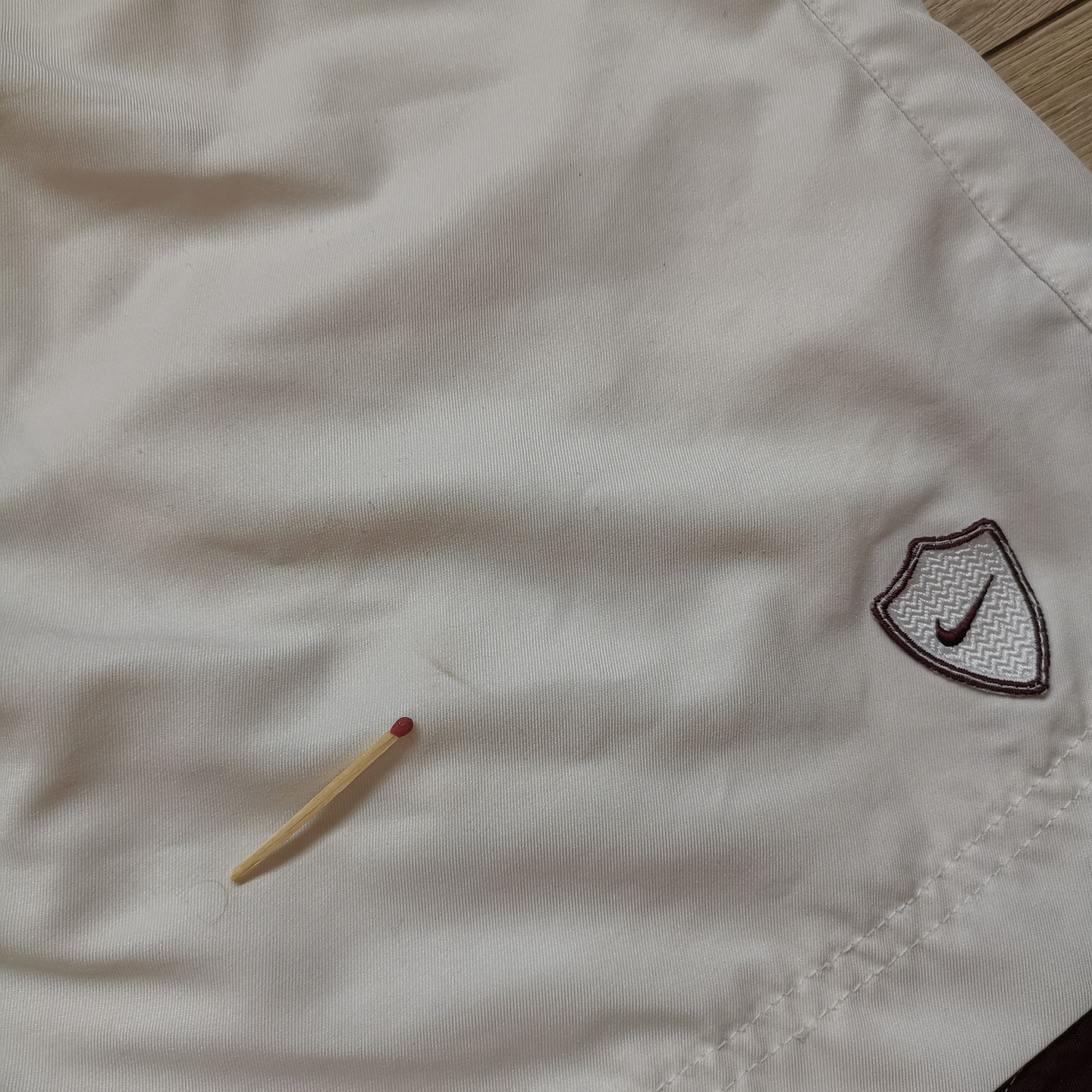 Nike Nike Vintage white shorts with swoosh size L Size US 34 / EU 50 - 9 Thumbnail