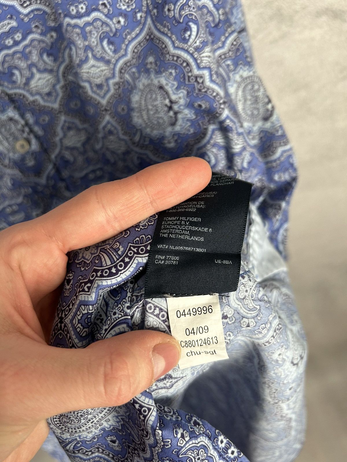 Other Tommy Hilfiger Button Shirt Paisley Printed Bandana Size US XL / EU 56 / 4 - 5 Thumbnail