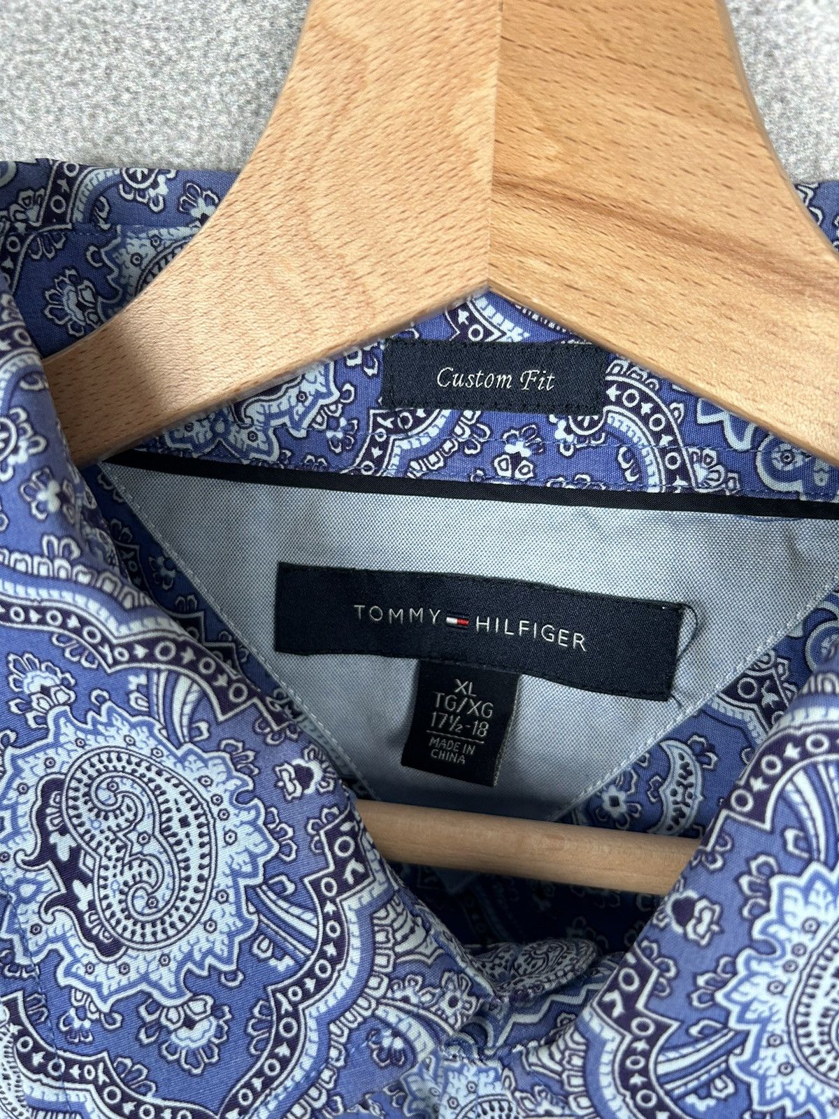 Other Tommy Hilfiger Button Shirt Paisley Printed Bandana Size US XL / EU 56 / 4 - 4 Thumbnail