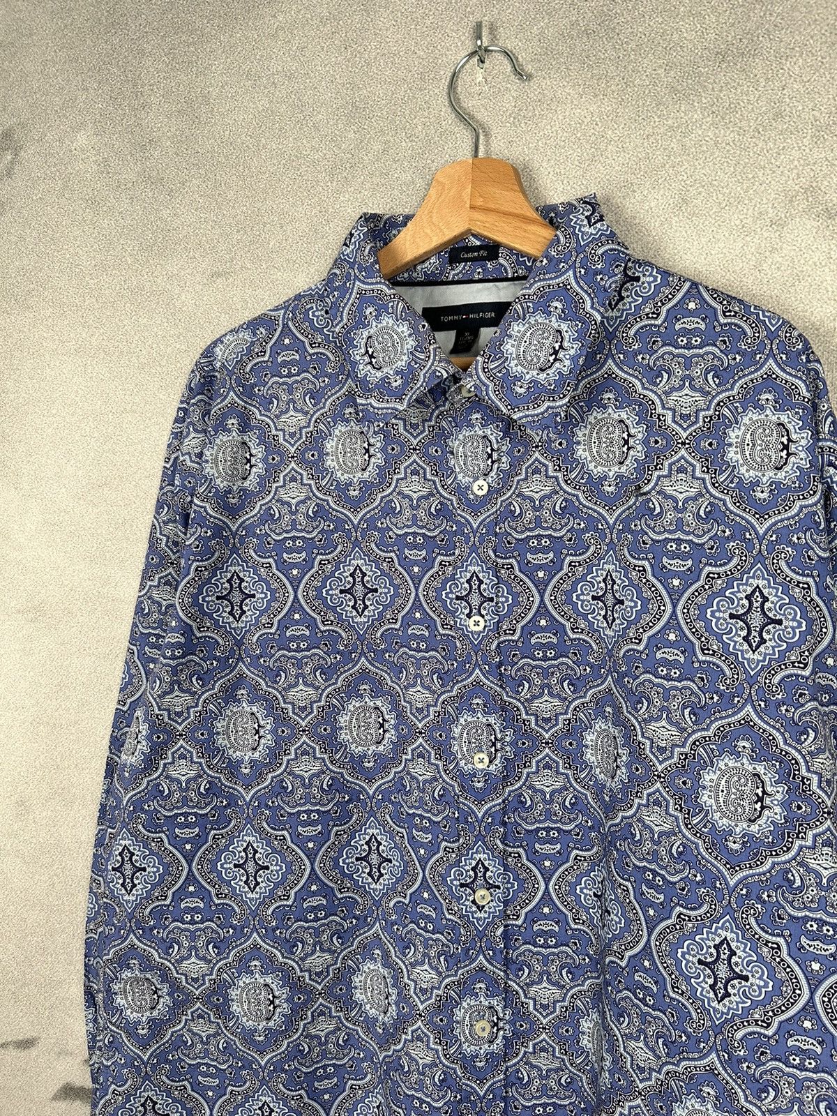 Other Tommy Hilfiger Button Shirt Paisley Printed Bandana Size US XL / EU 56 / 4 - 3 Thumbnail