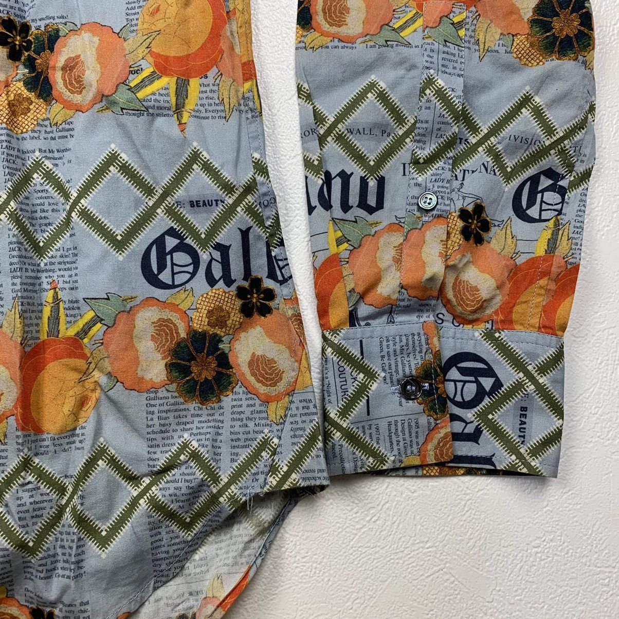 John Galliano Rare john galliano gazette fruit print paper button shirt Size US M / EU 48-50 / 2 - 6 Thumbnail