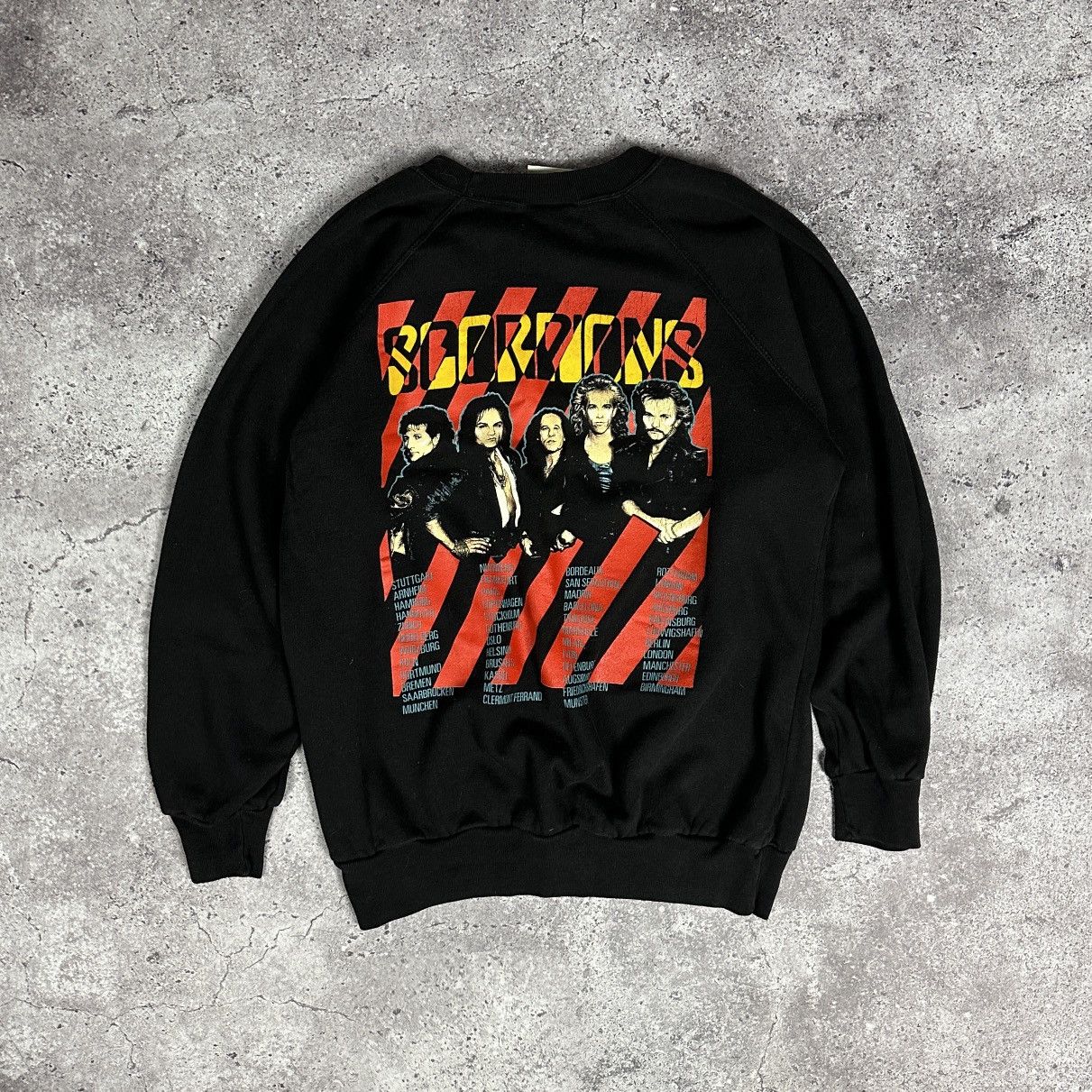 Band Tees Vintage 80s 1988 Scorpions World Tour sweatshirt grail rare Size US XL / EU 56 / 4 - 2 Thumbnail