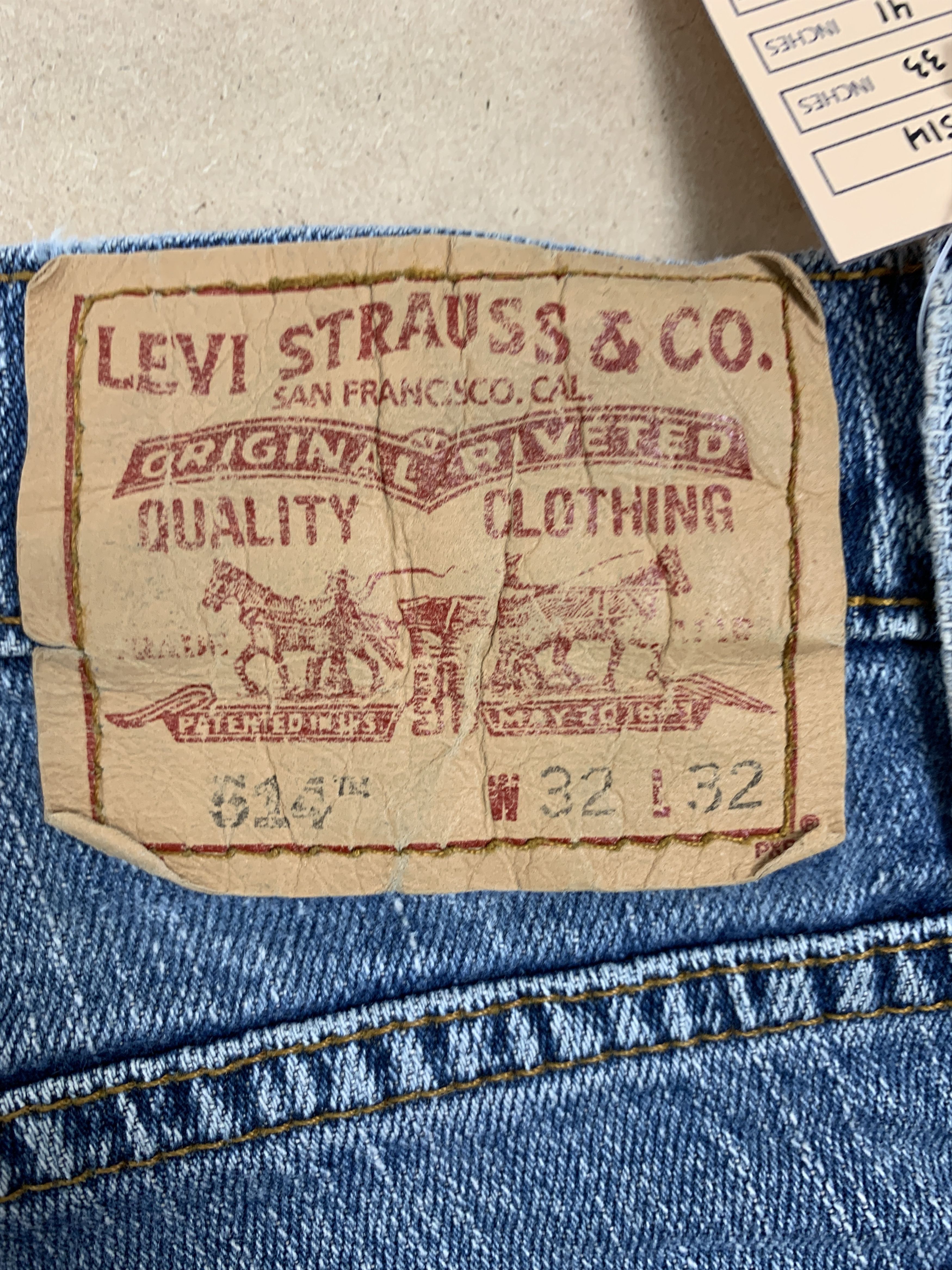 Levi's Vintage Levis 514 Straight Cut Faded Mid Wash Jeans P0385 Size US 33 - 7 Thumbnail