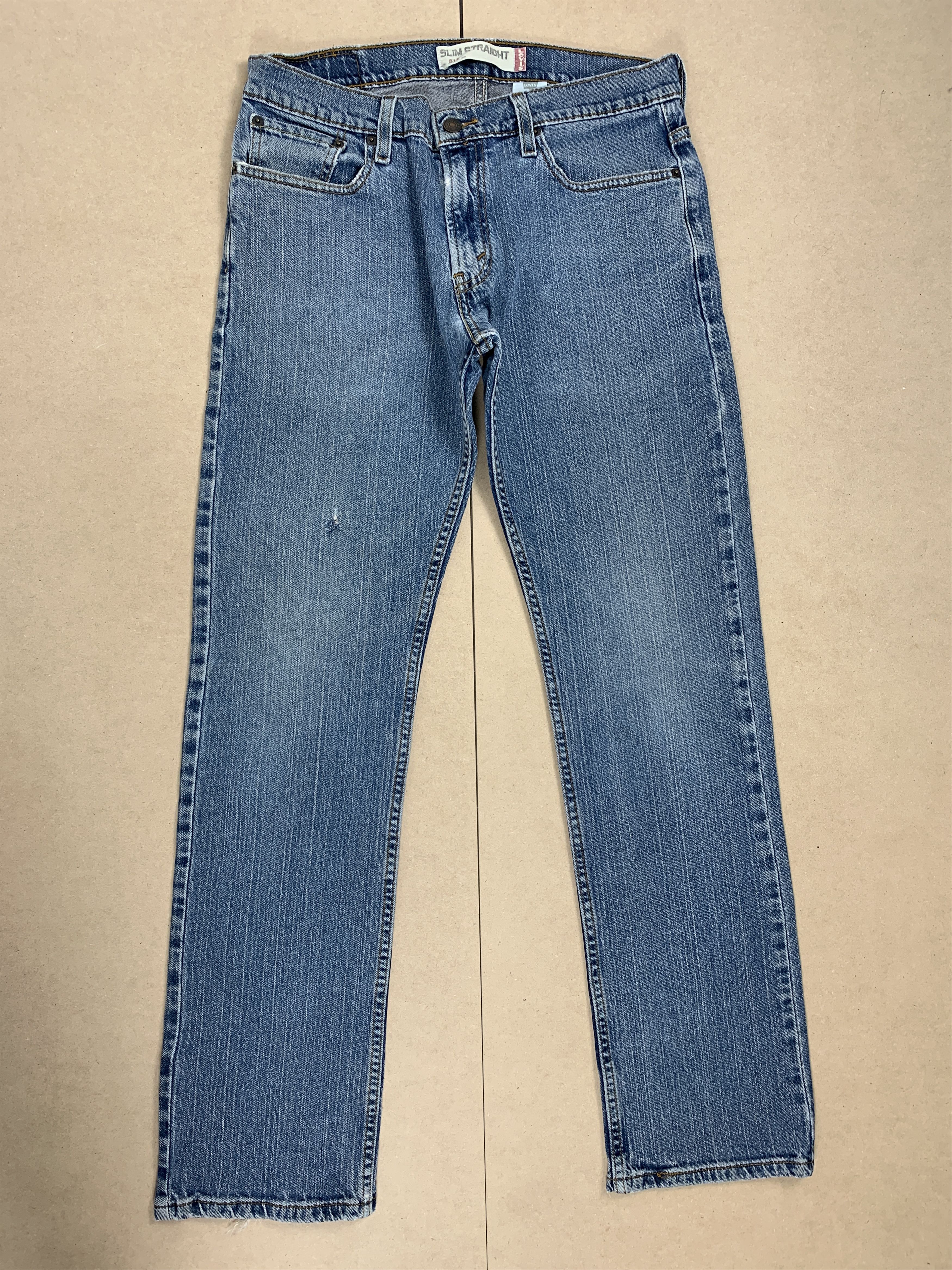 Levi's Vintage Levis 514 Straight Cut Faded Mid Wash Jeans P0385 Size US 33 - 1 Thumbnail