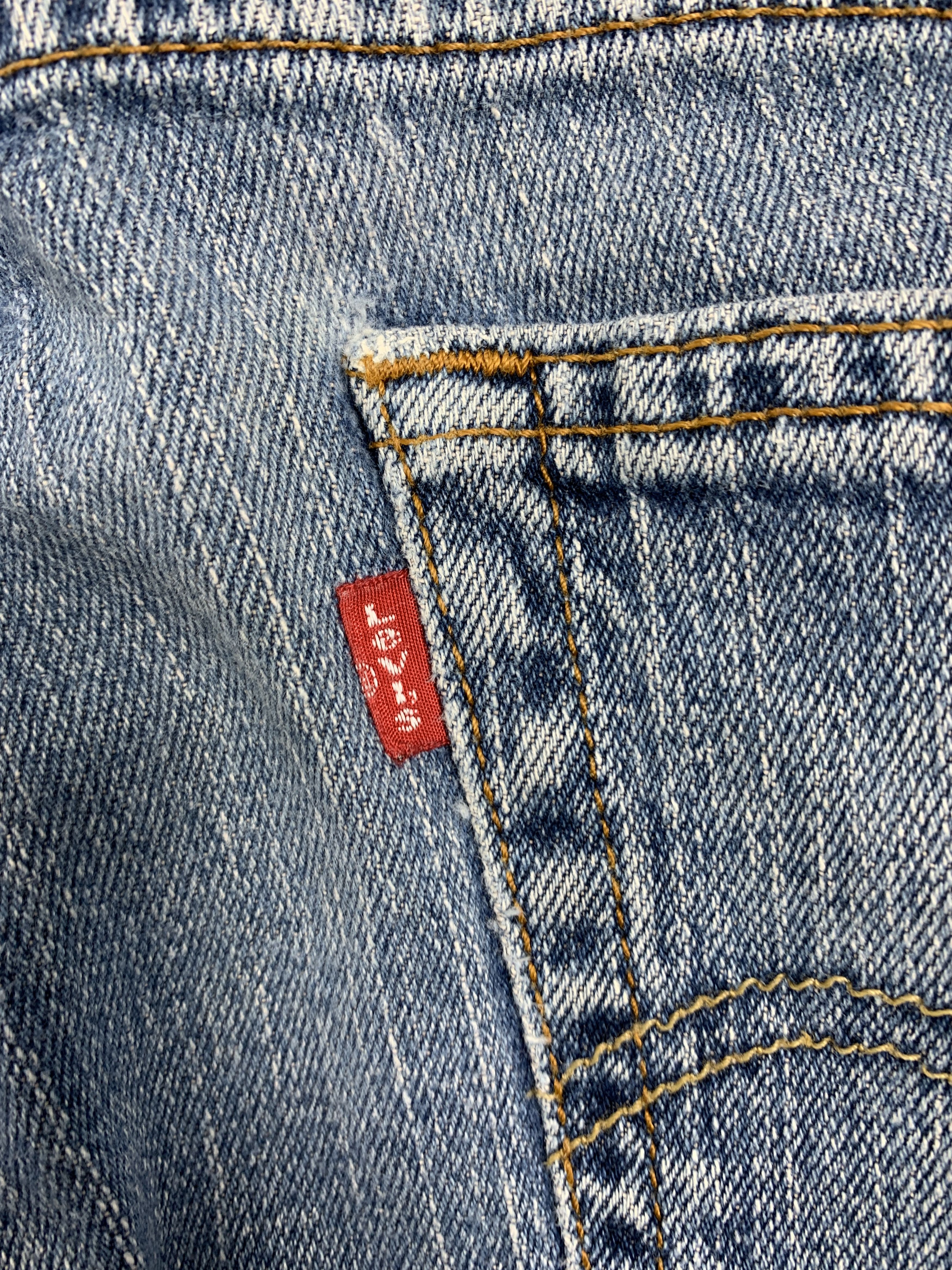 Levi's Vintage Levis 514 Straight Cut Faded Mid Wash Jeans P0385 Size US 33 - 8 Thumbnail