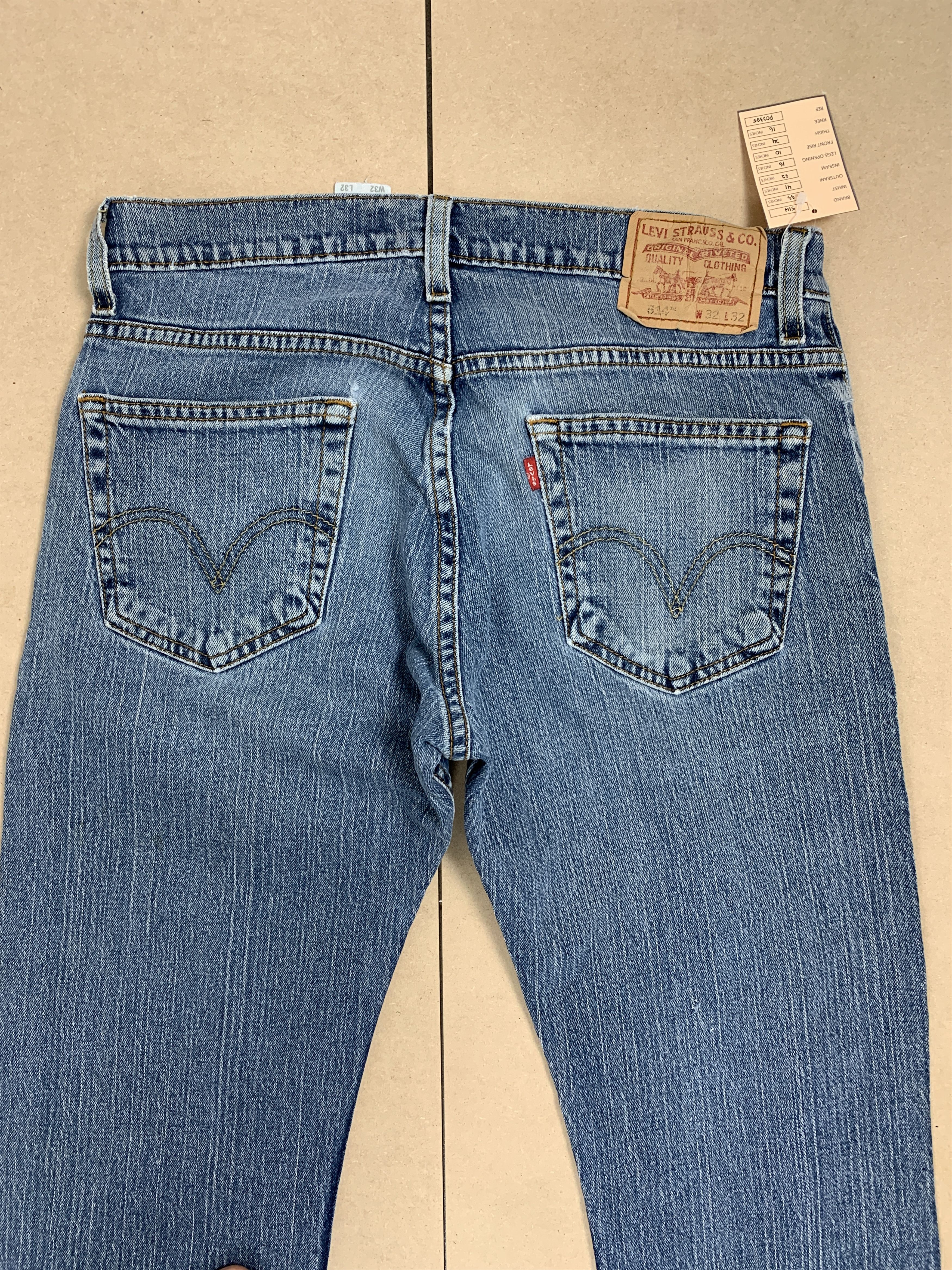 Levi's Vintage Levis 514 Straight Cut Faded Mid Wash Jeans P0385 Size US 33 - 6 Thumbnail