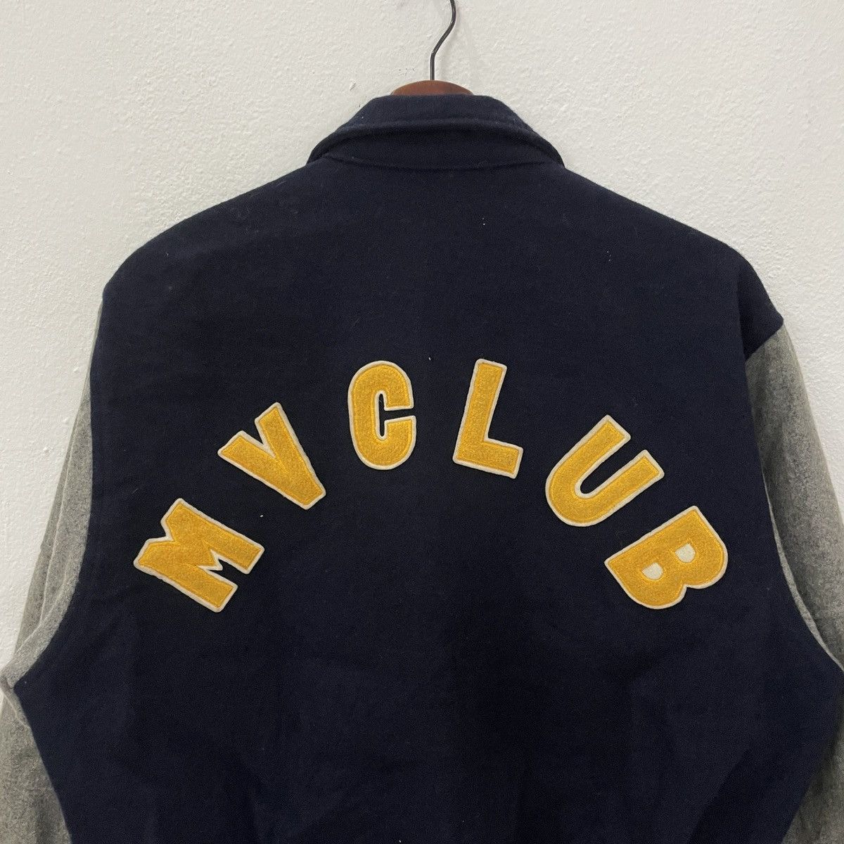 Other Vintage MV Club Big Logo Varsity Jacket Size US L / EU 52-54 / 3 - 4 Thumbnail